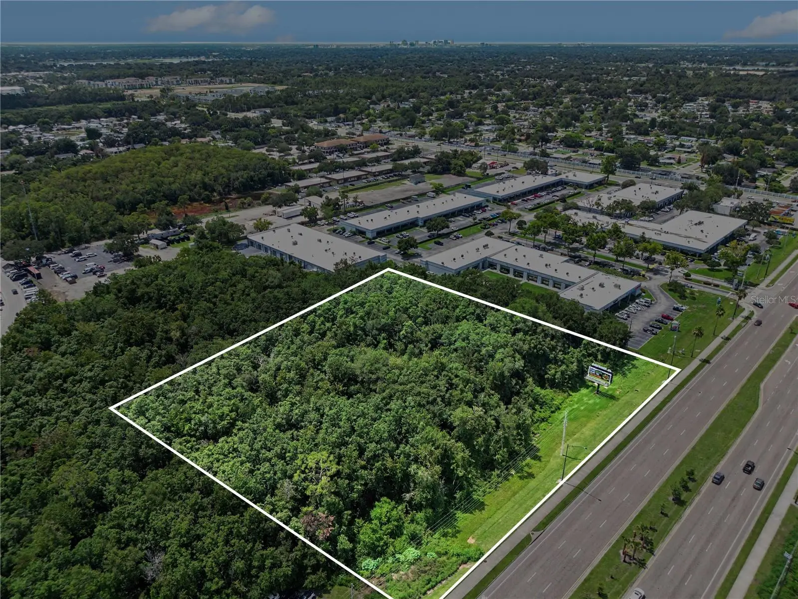 6000 Semoran Boulevard, FL