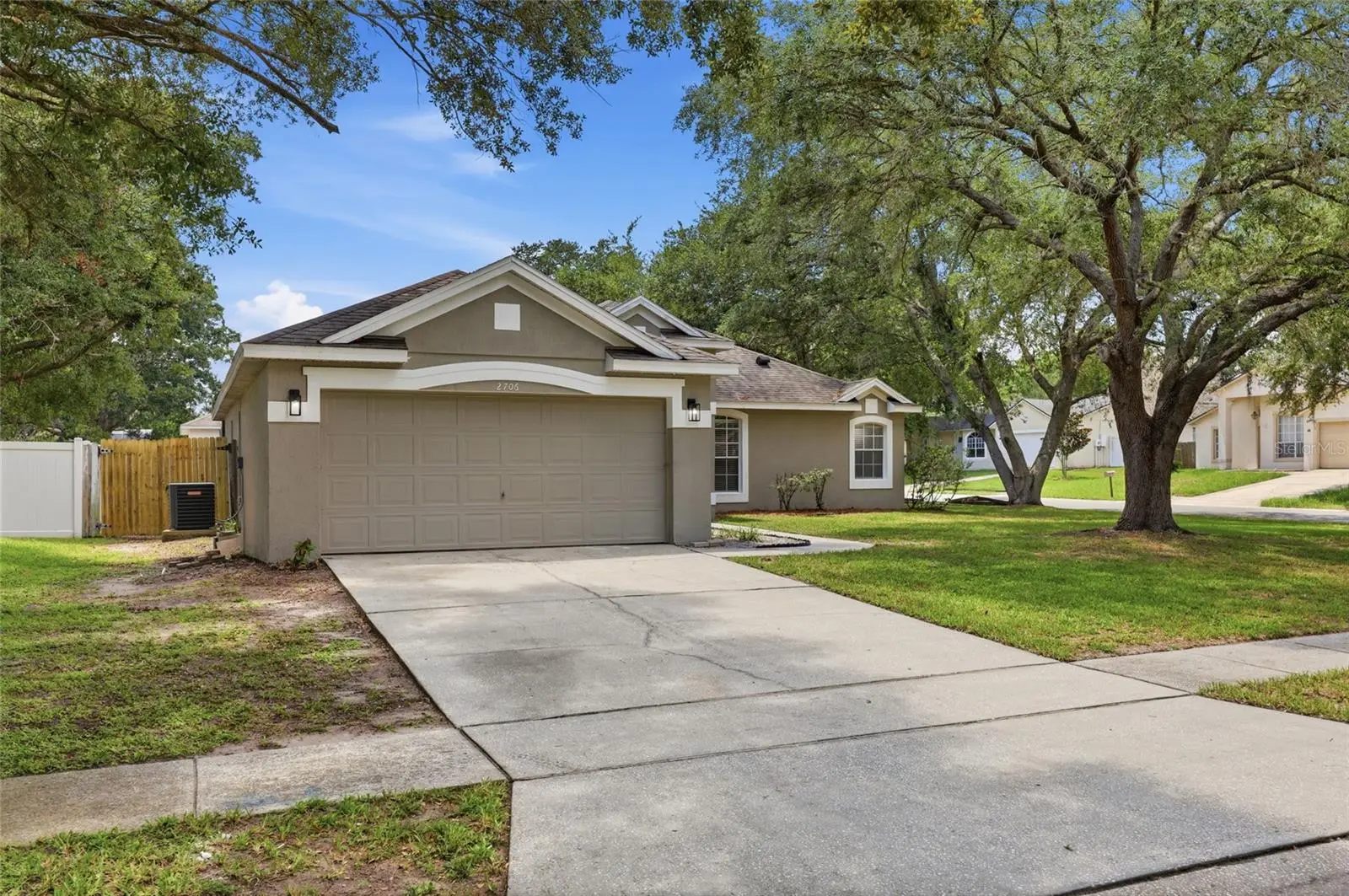 2706 Kris Xing, FL