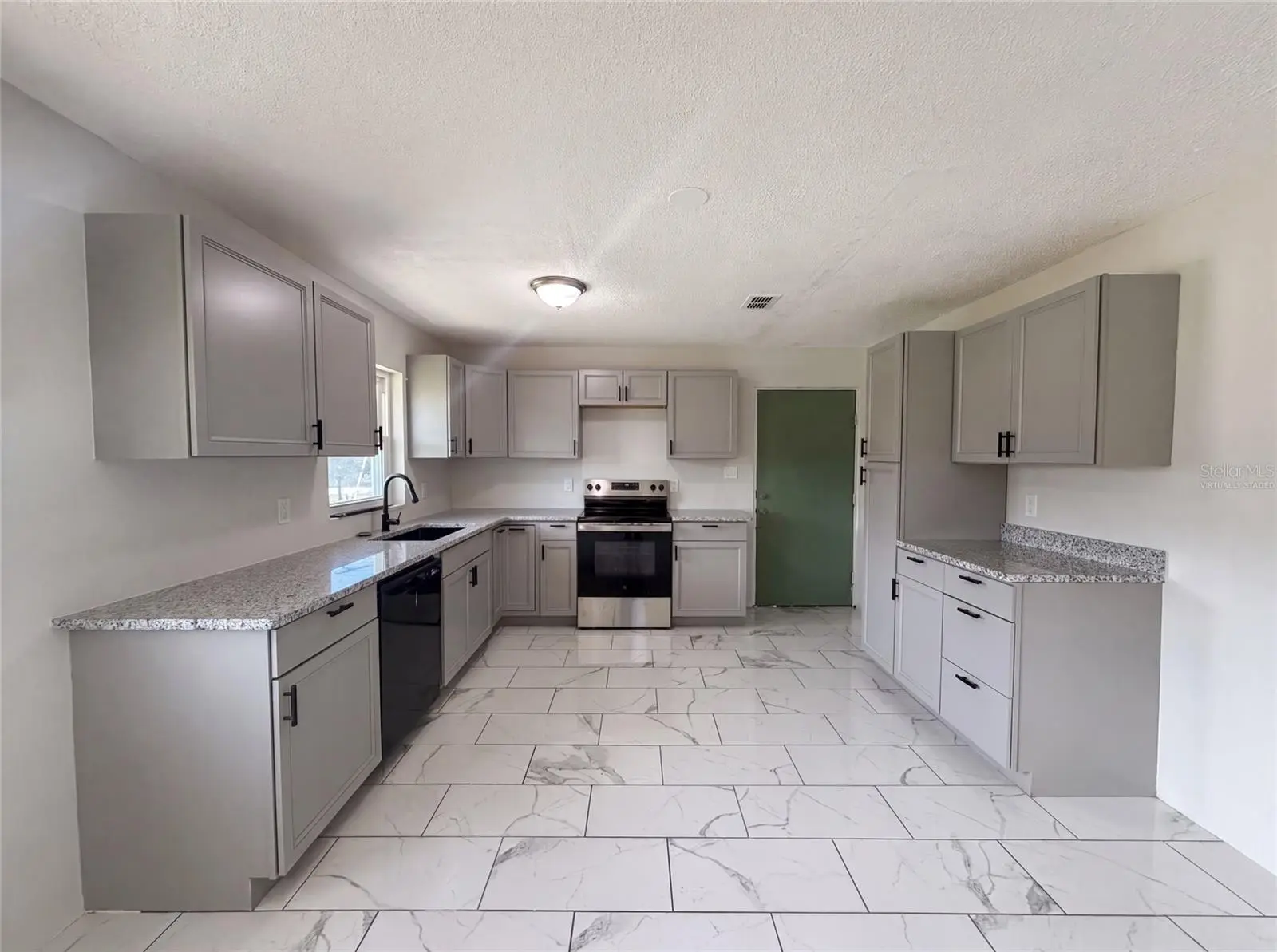 417 Calumet Road, FL