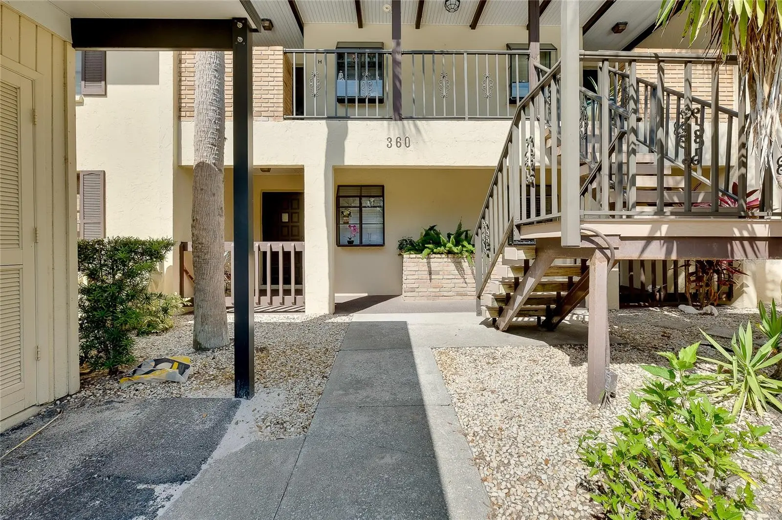 360 Three Lakes Lane, FL