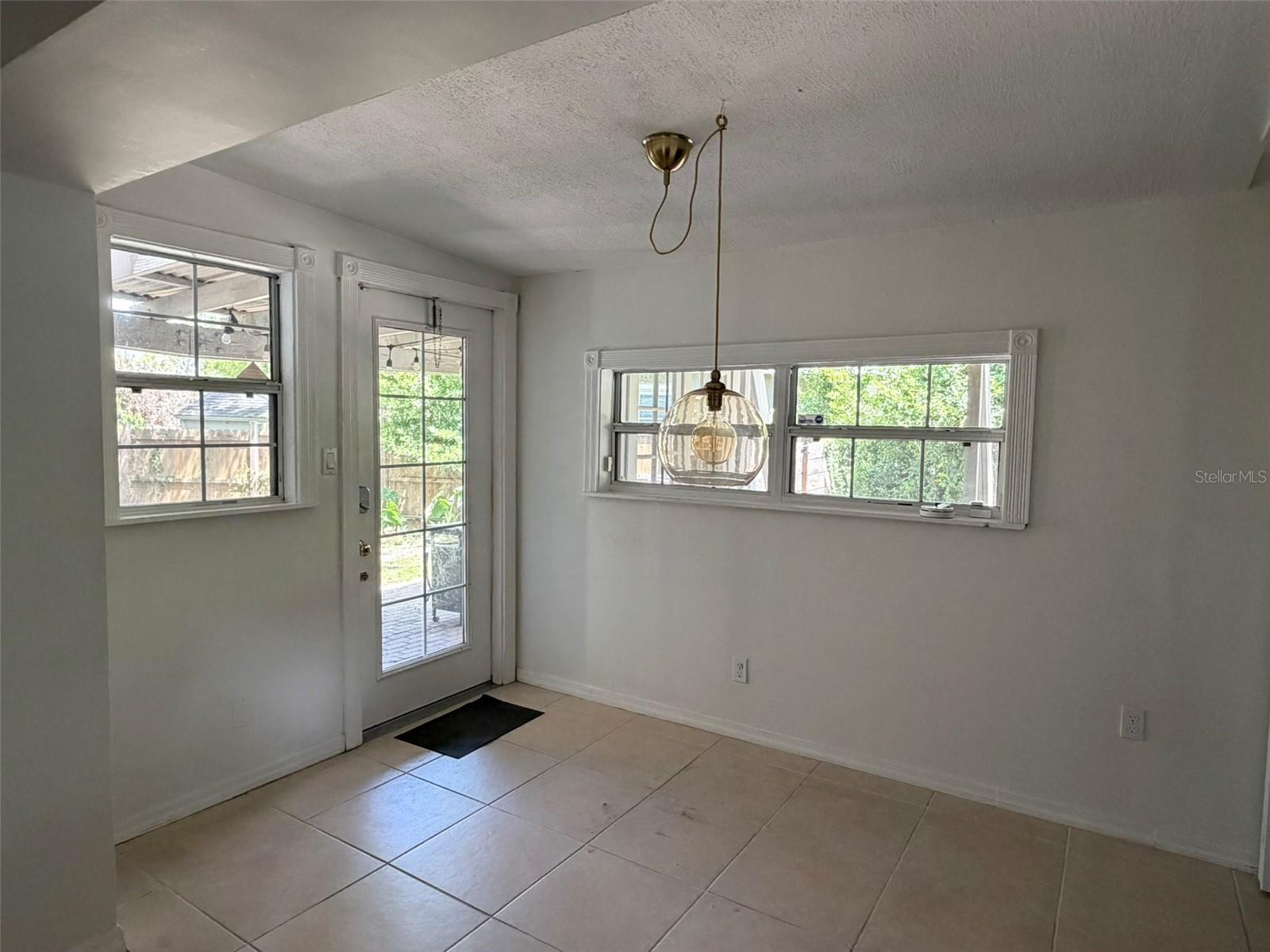1227 Country Club Drive, FL