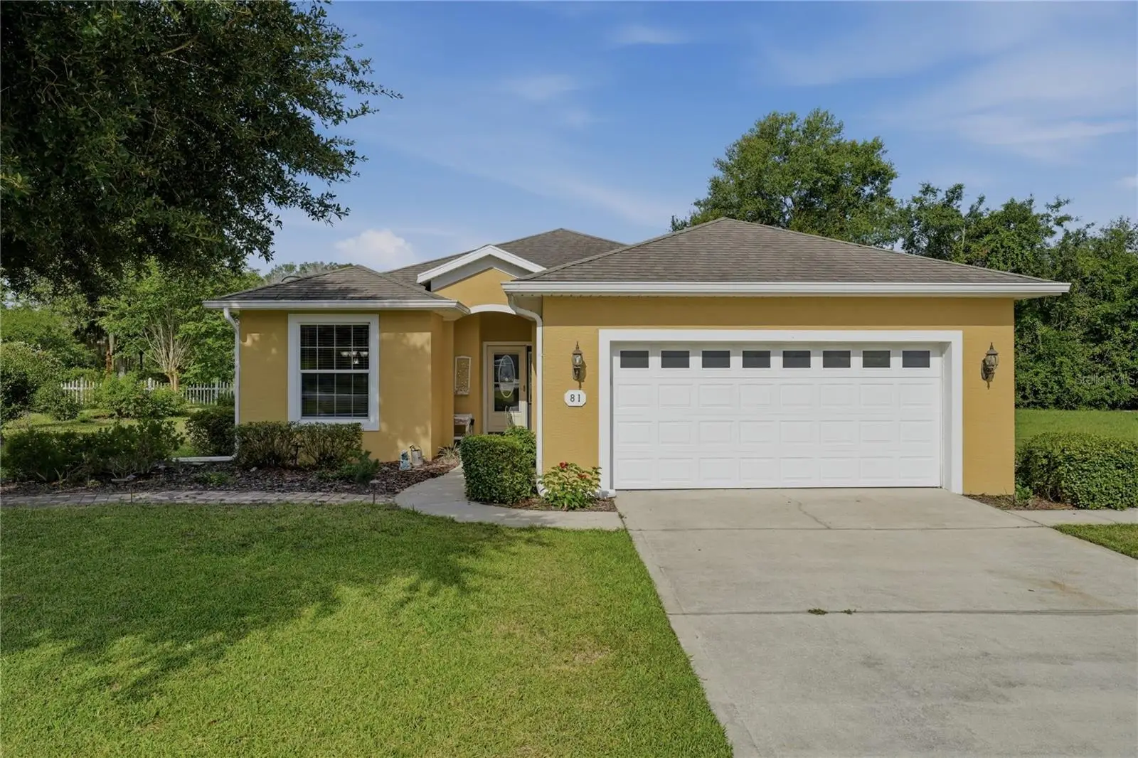 81 Twin Lake Cir, FL