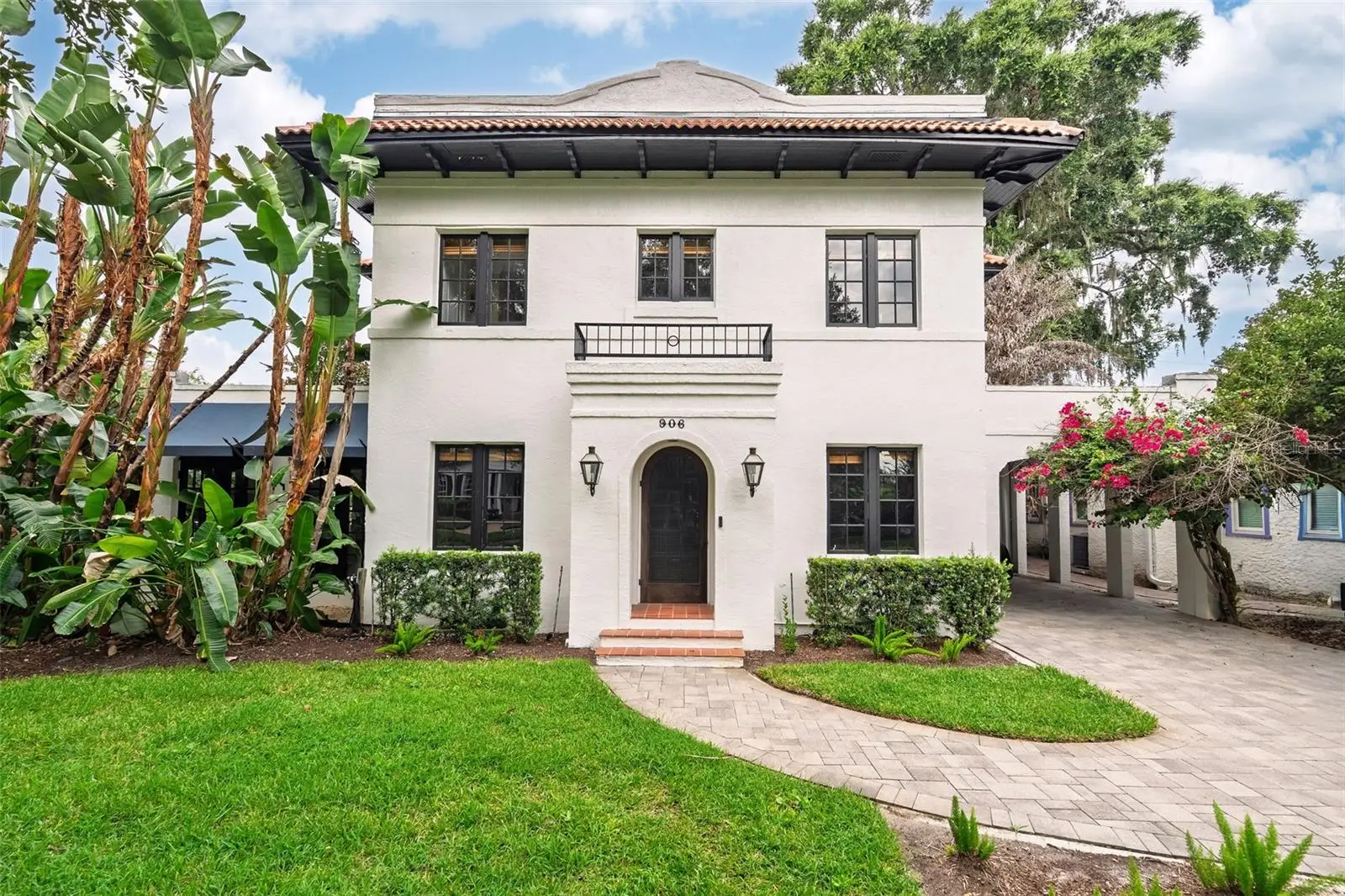 906 Alhambra Court, FL