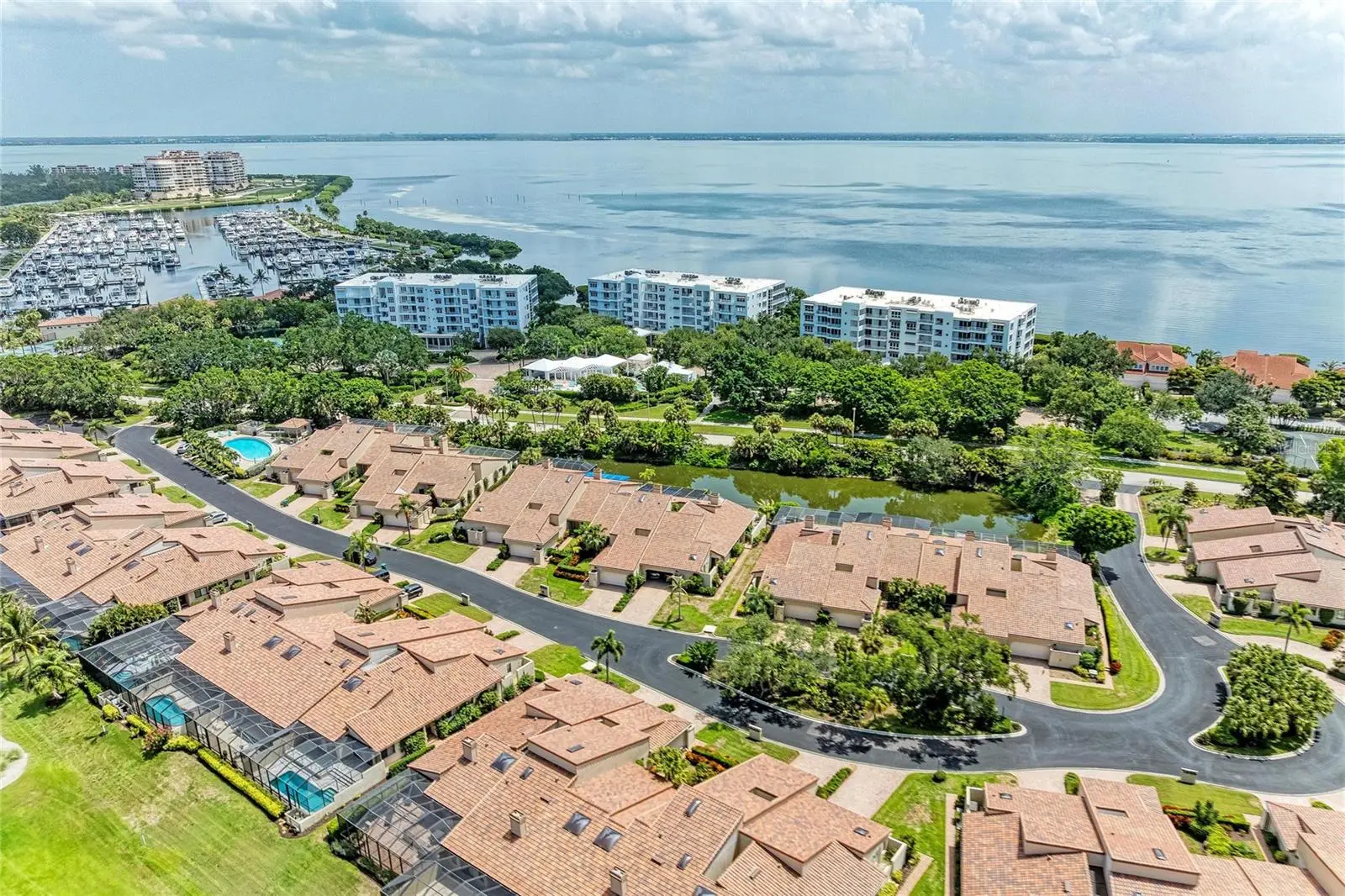 2350 Harbour Oaks Drive, FL