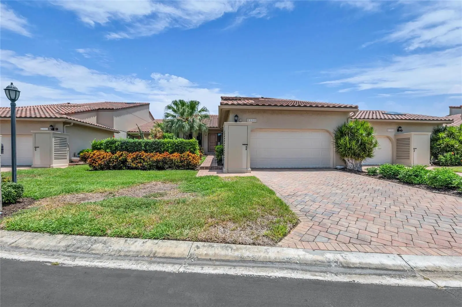 2350 Harbour Oaks Drive, FL