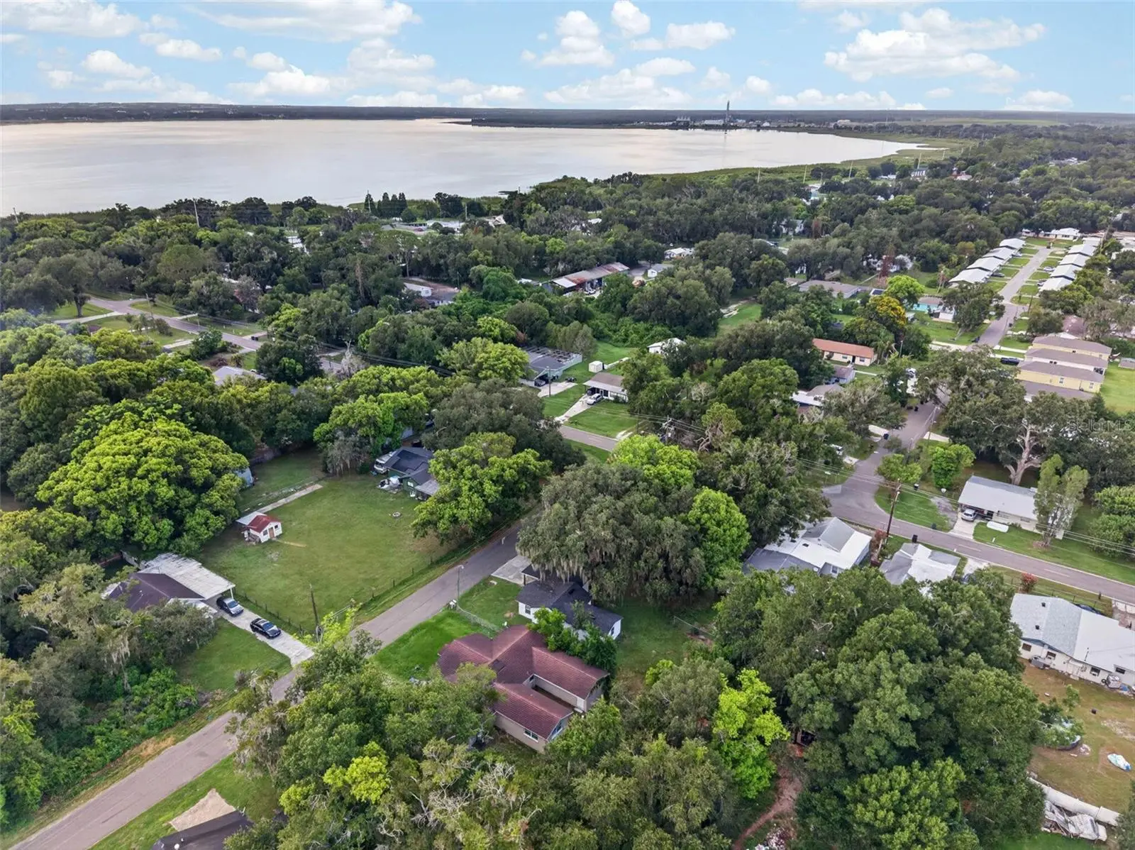 925 Adrian Court, FL