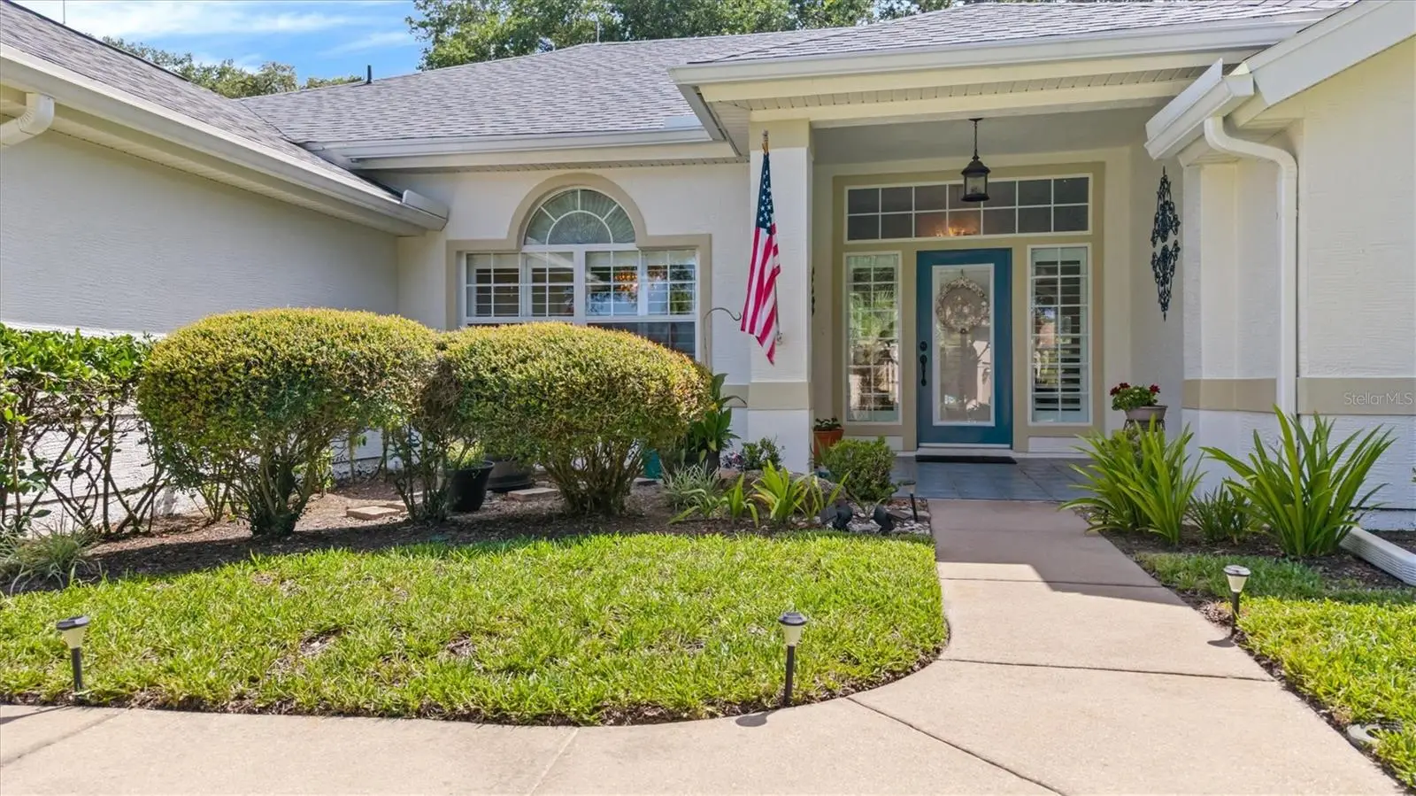 52 Southlake Drive, FL