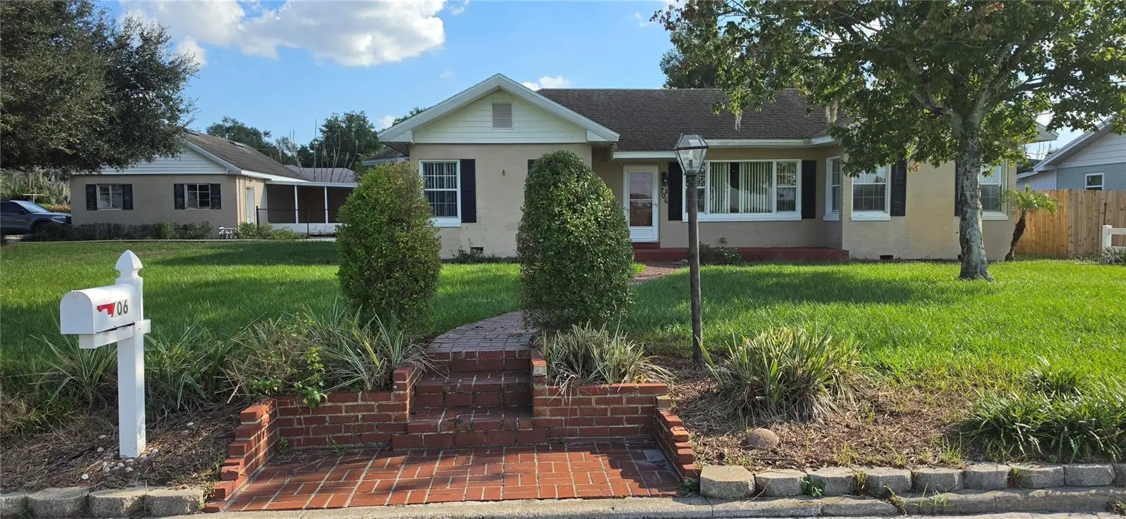 706 Avenue I, FL