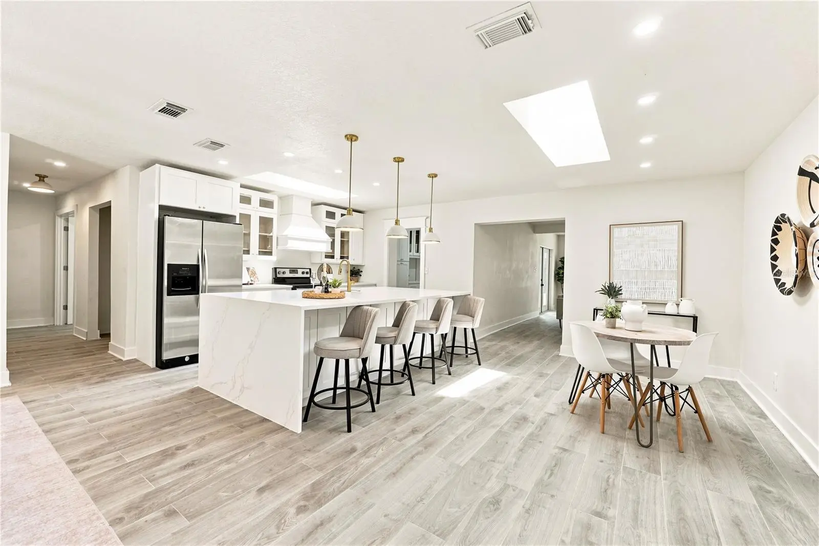 724 Monmouth Way, FL