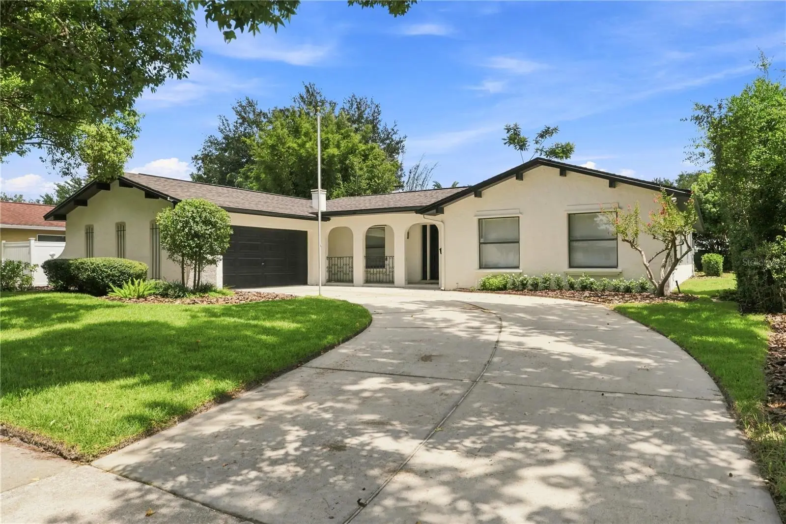 724 Monmouth Way, FL