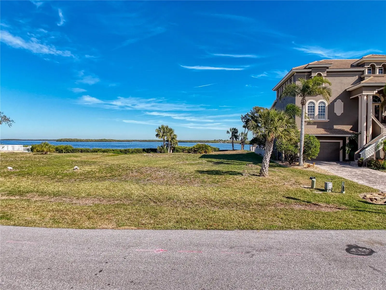 Lot 46 Harborpointe Dr., FL