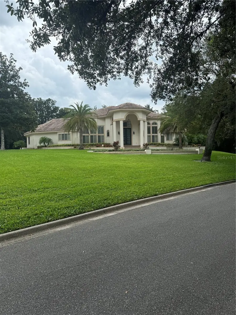 1040 Sweetwater Club Boulevard, FL