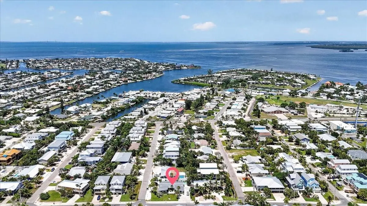 6203 Holmes Boulevard, FL