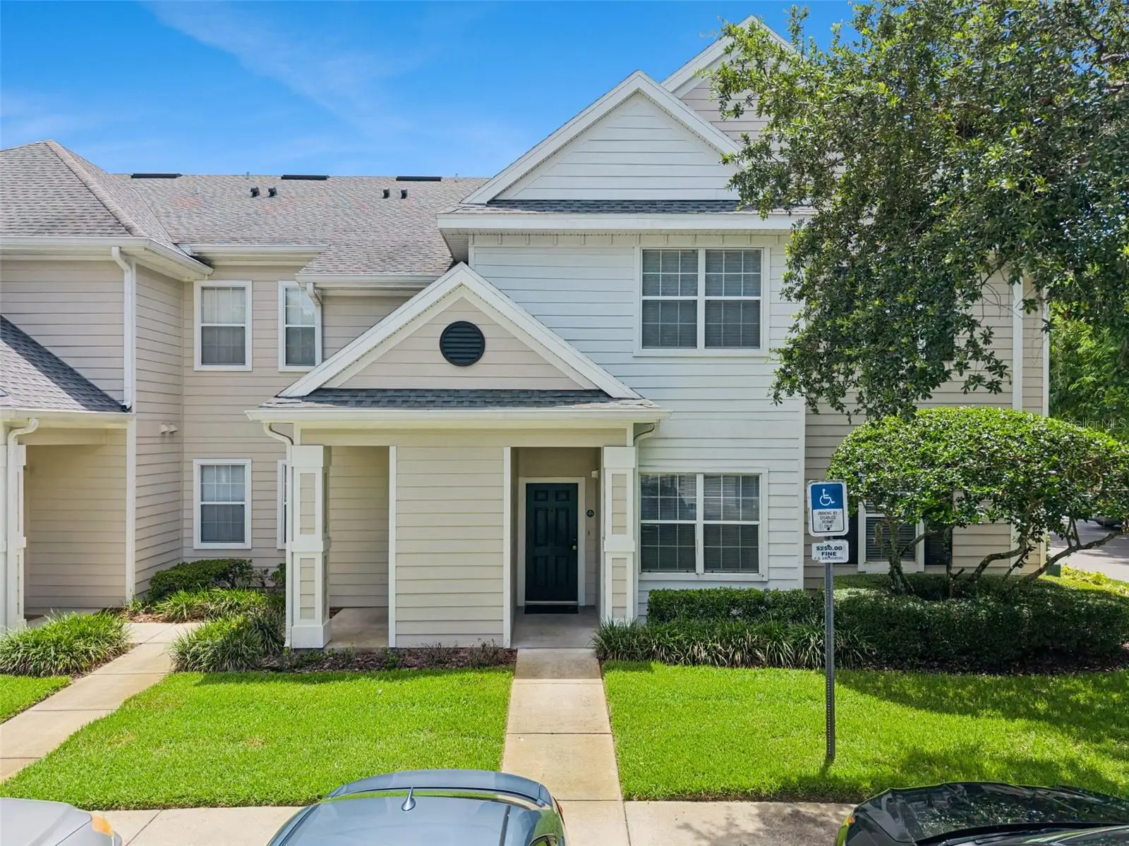 200 Southern Pecan Circle, FL