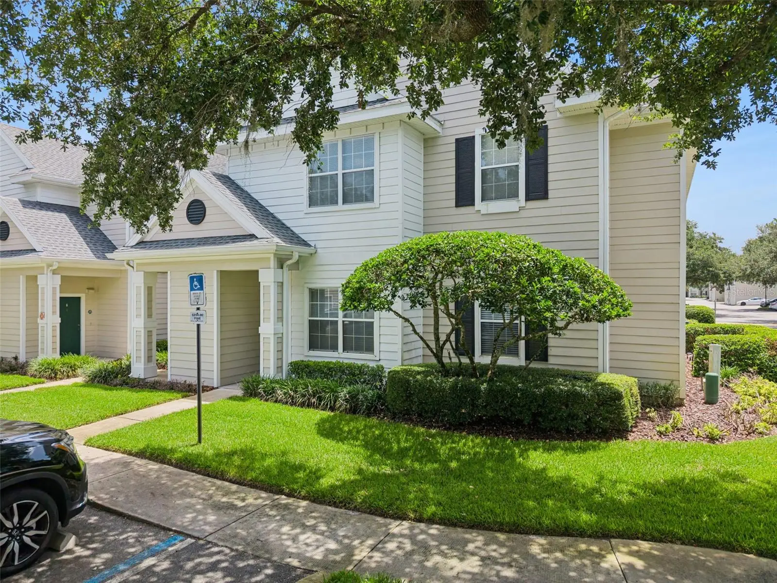 200 Southern Pecan Circle, FL