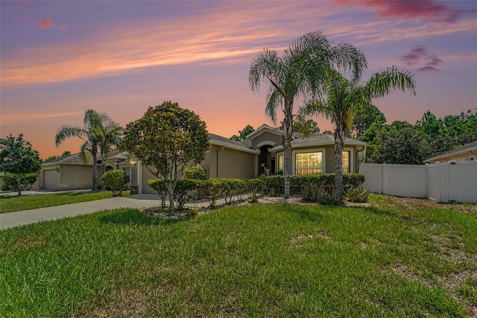 10048 Ives Loop, FL