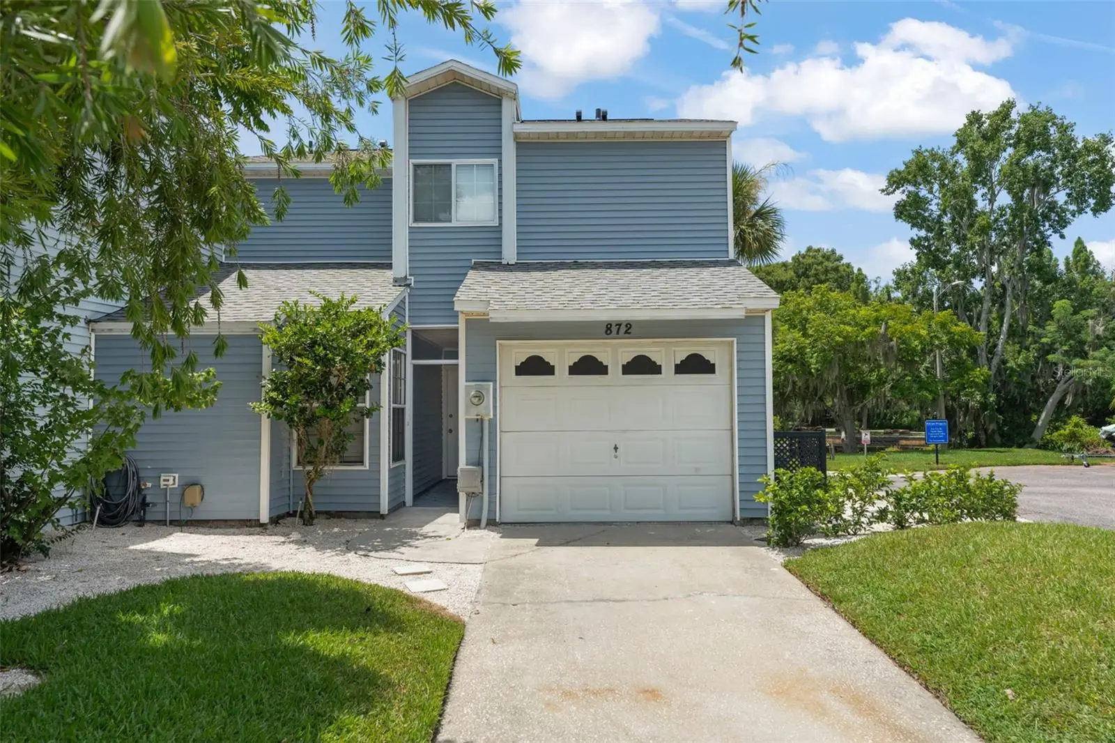872 Bay Lake Court, FL
