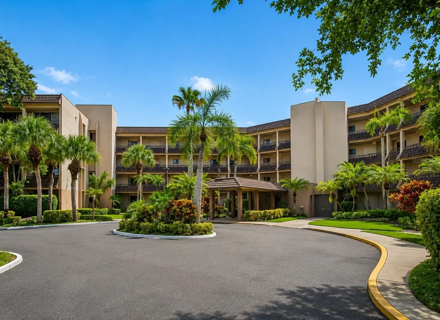 4770 Fountains Drive, FL