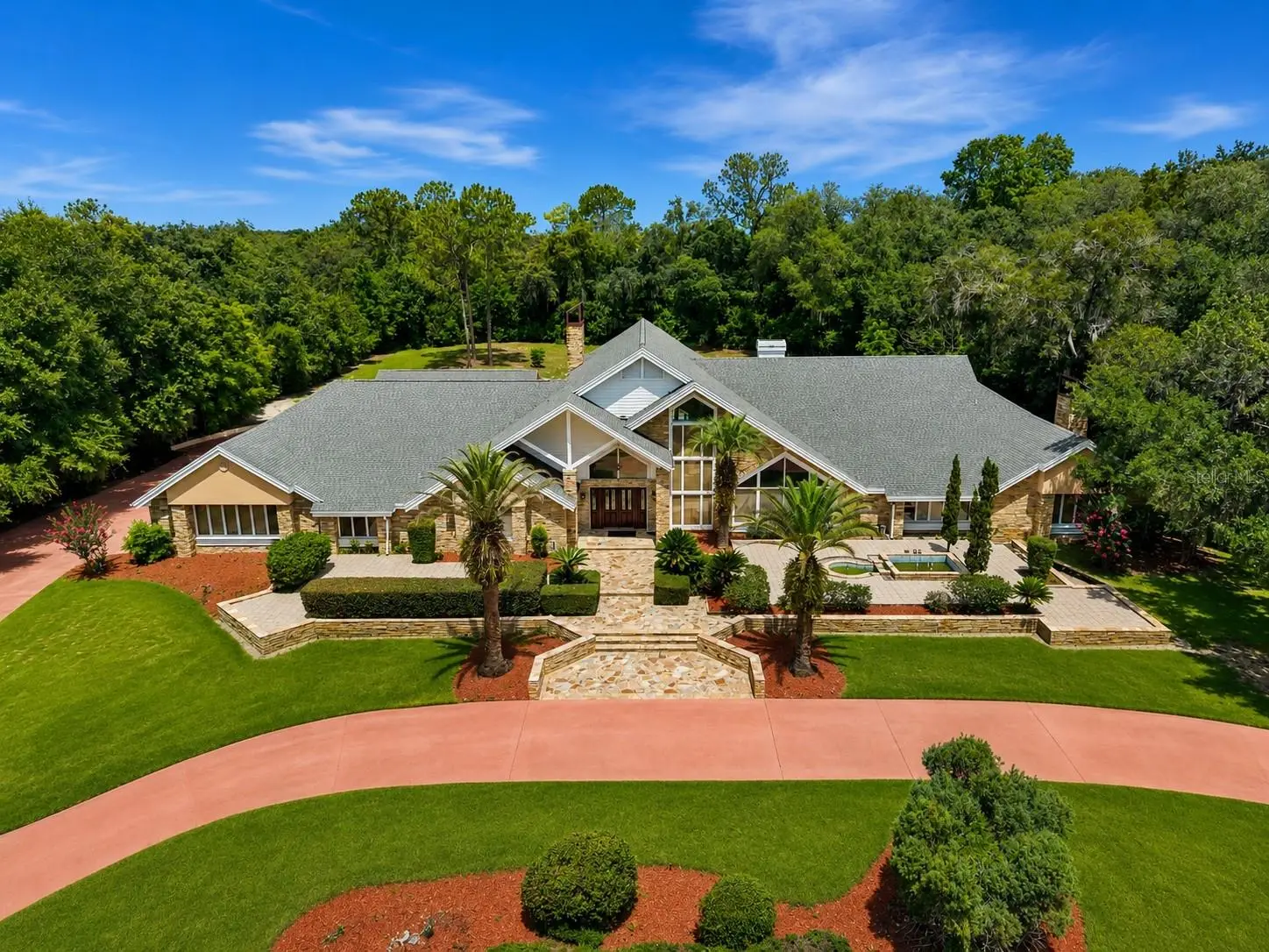 1041 Sweetwater Club Boulevard, FL