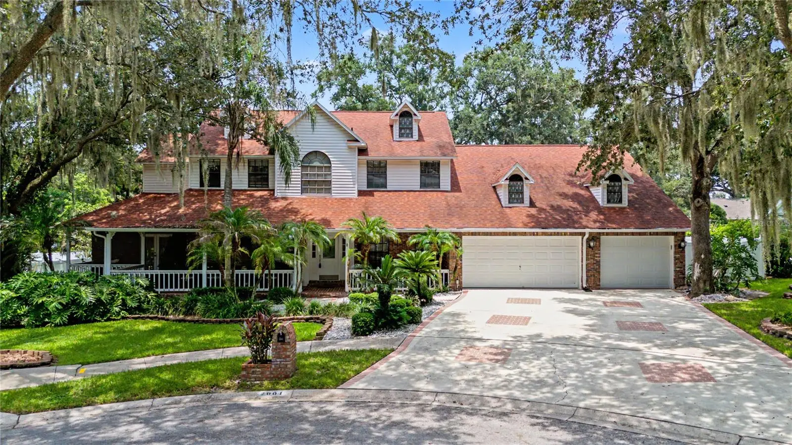 2004 Oakwood Knoll Court, FL