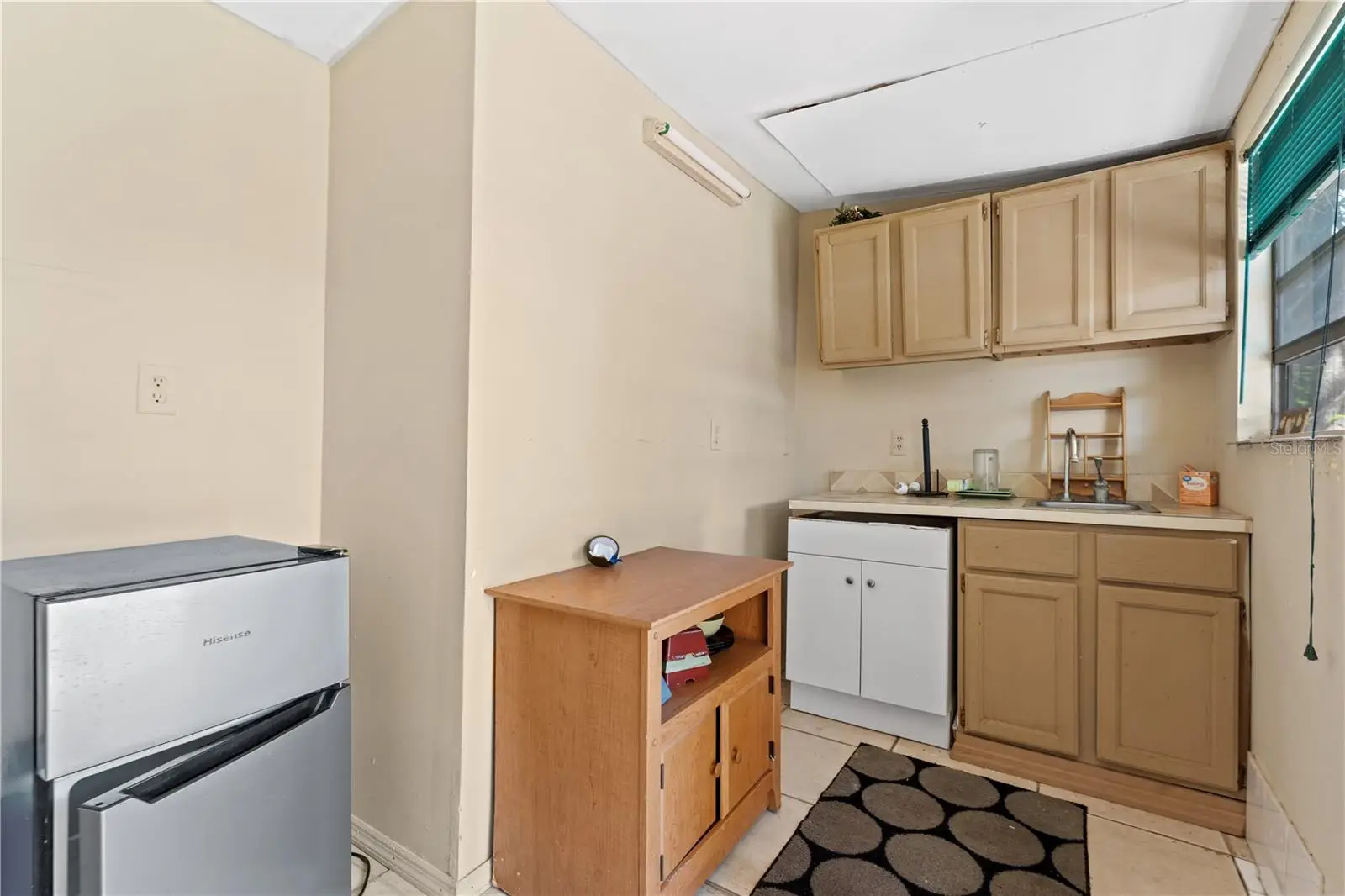 2615 Comanche Avenue, FL