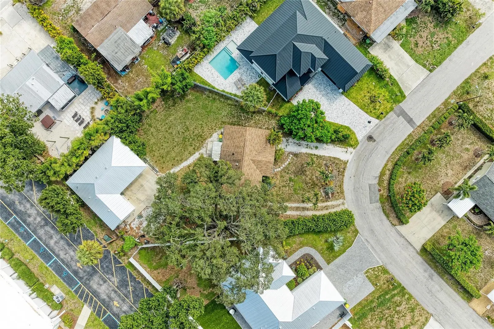 1300 Loma Linda Court, FL