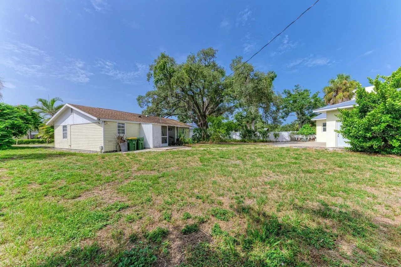 1300 Loma Linda Court, FL