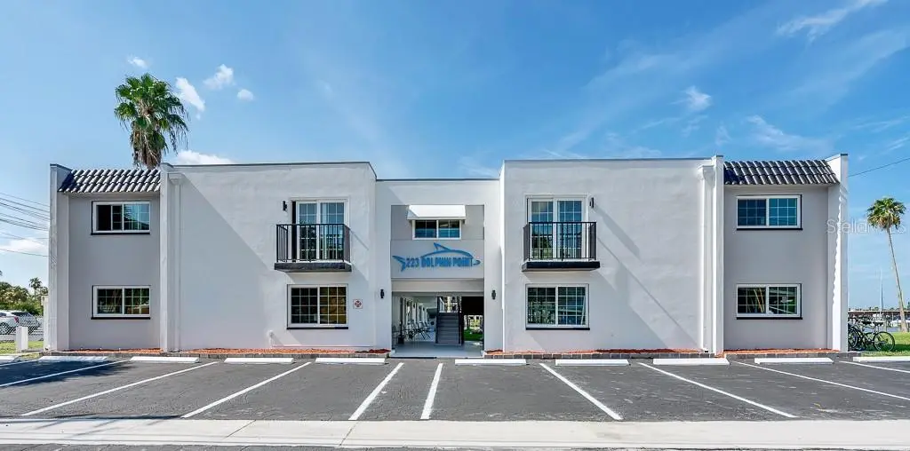 223 Dolphin Point, FL