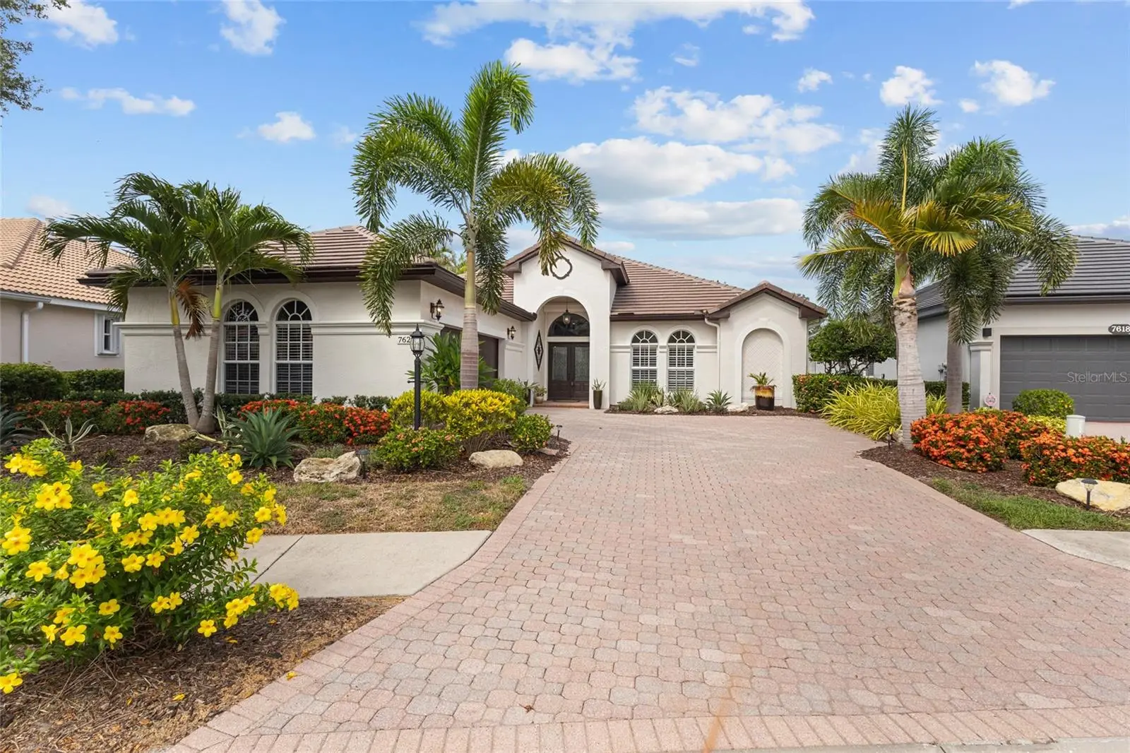 7622 Desert Inn Way, FL
