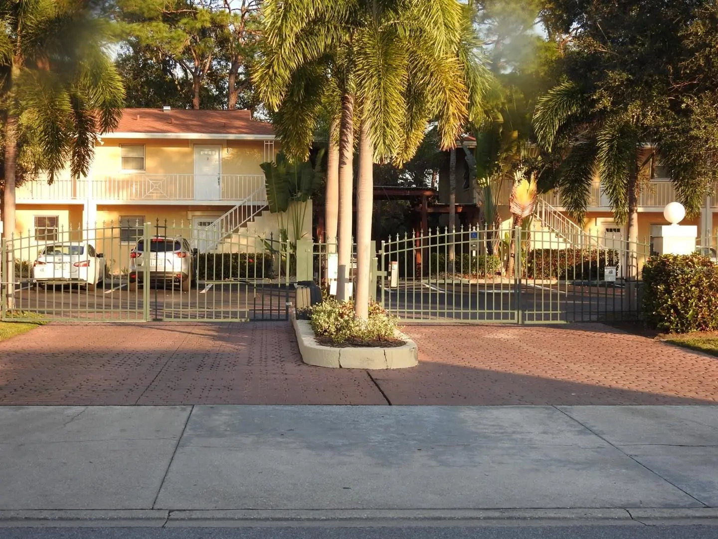 972 La Costa Circle, FL