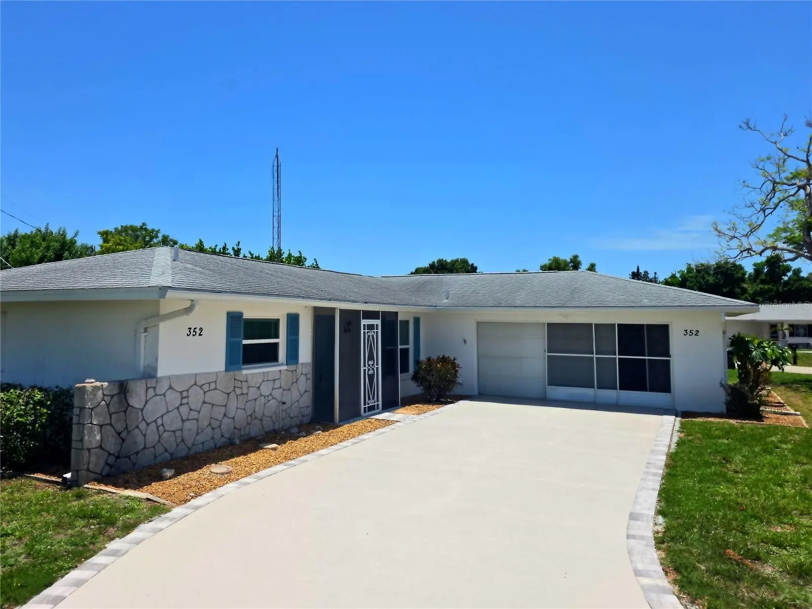 352 Pine Tree Road, FL