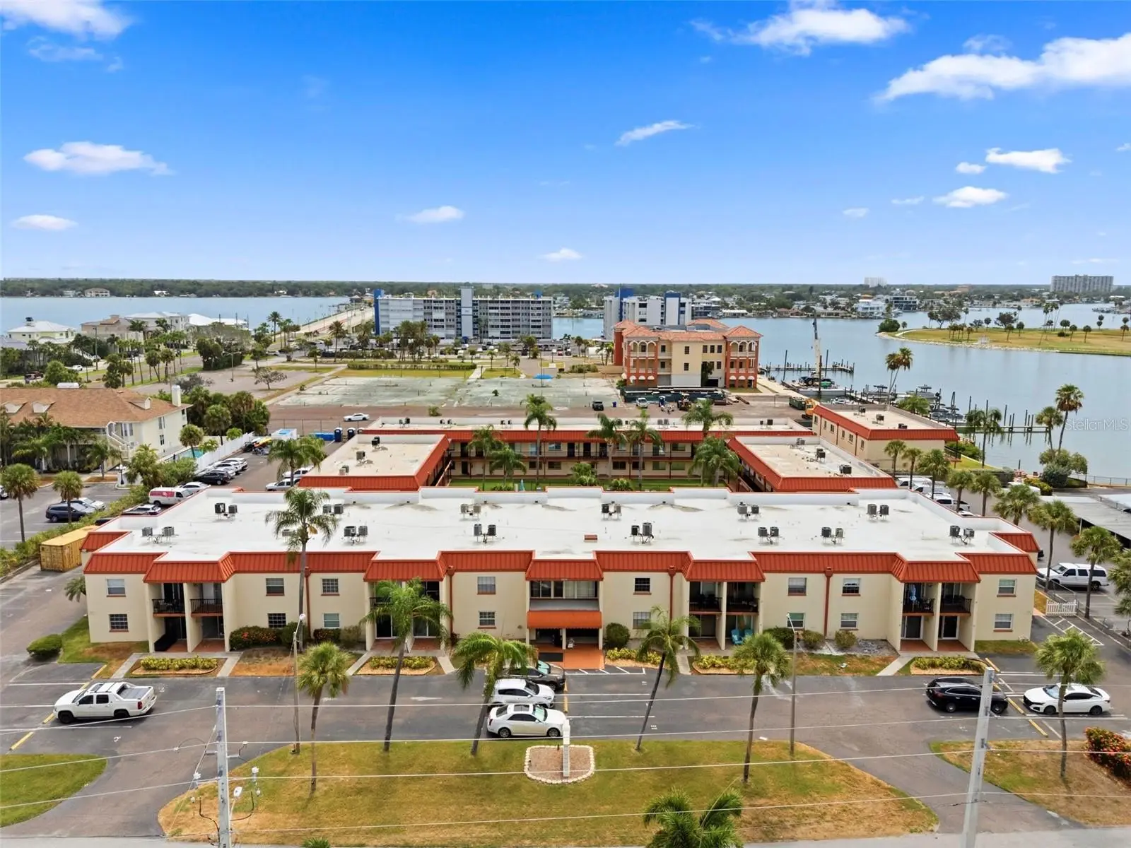 10365 Paradise Boulevard, FL