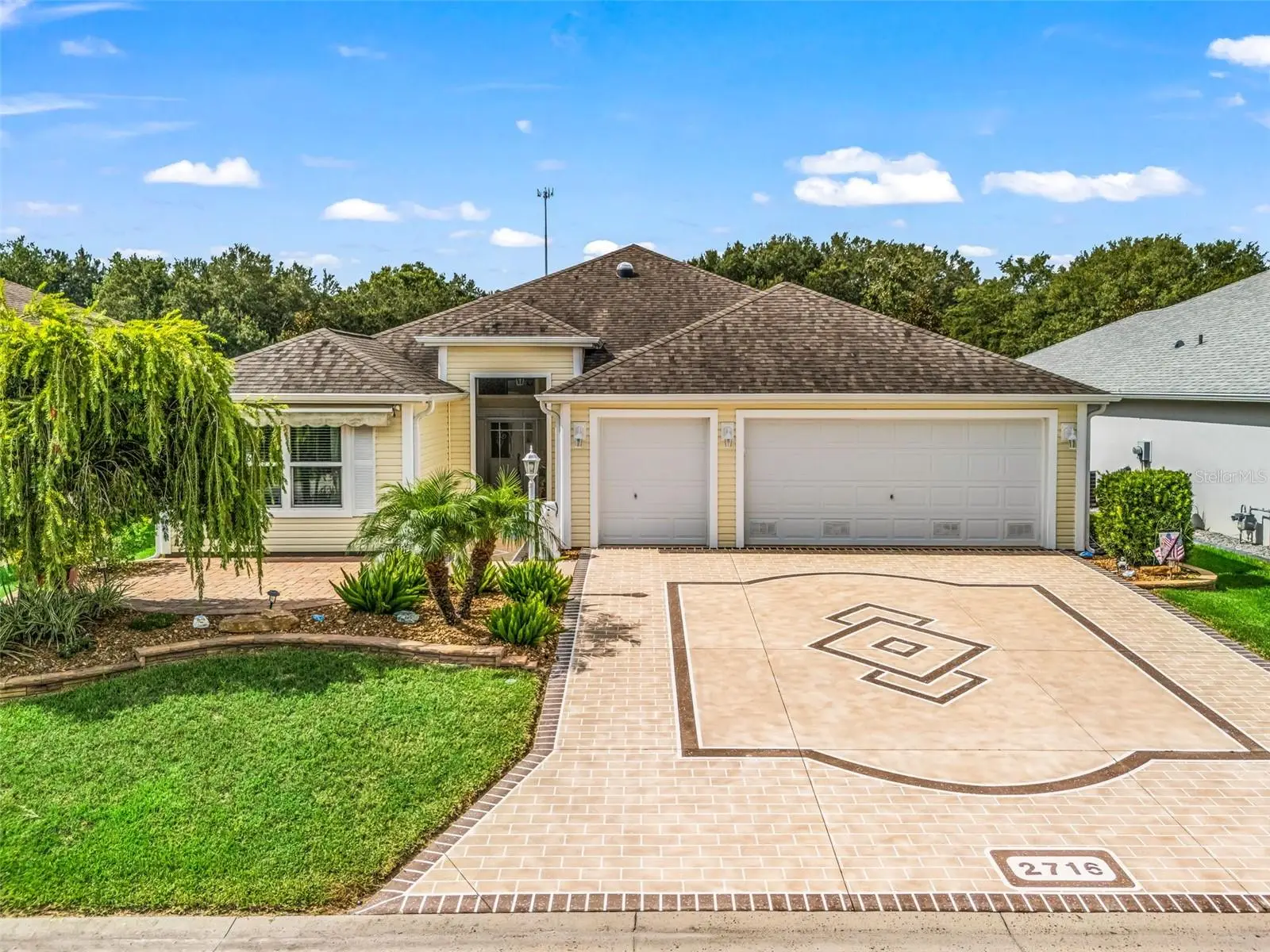2716 Lyall Loop, FL