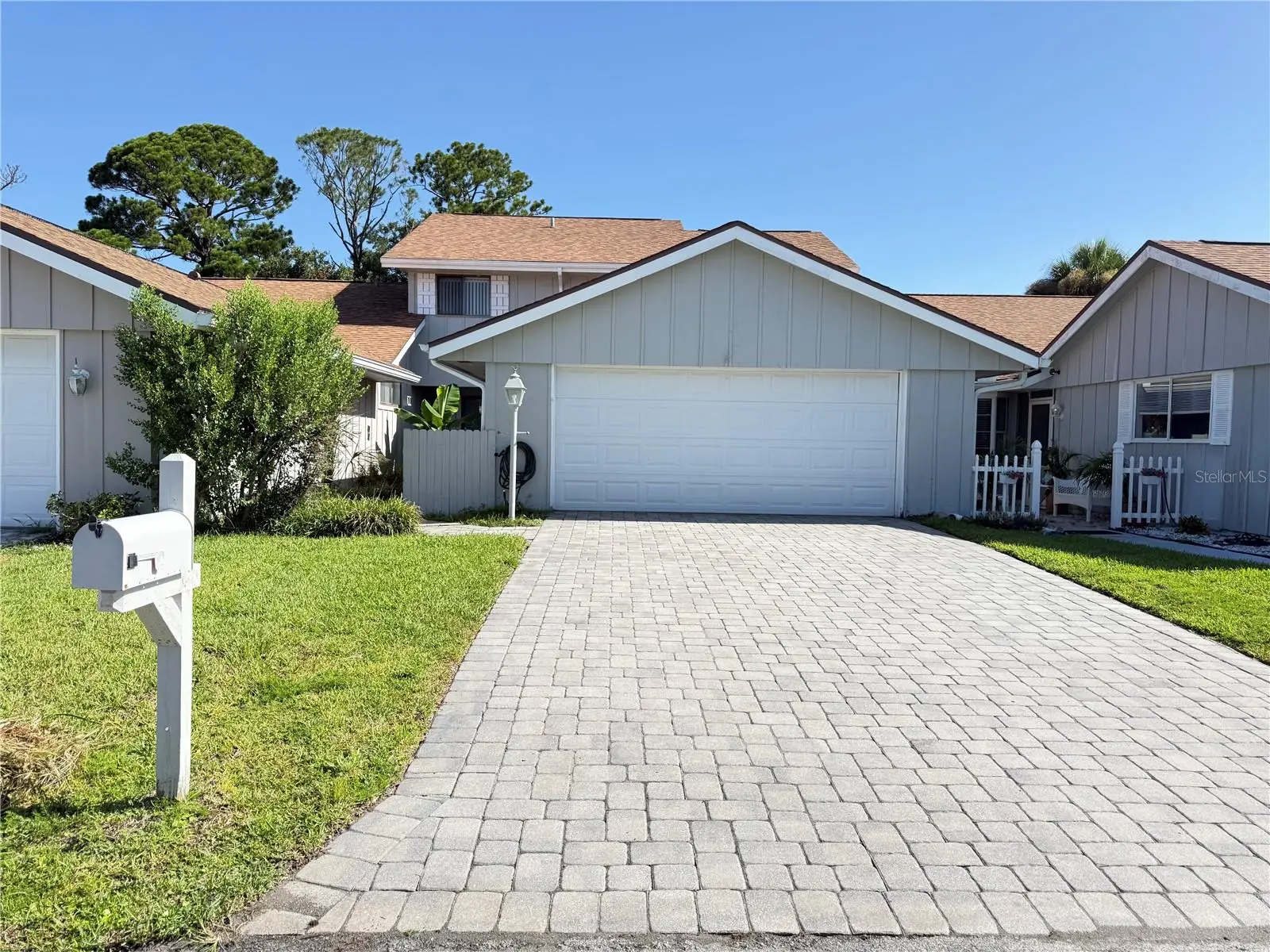 33 Andrea Drive, FL