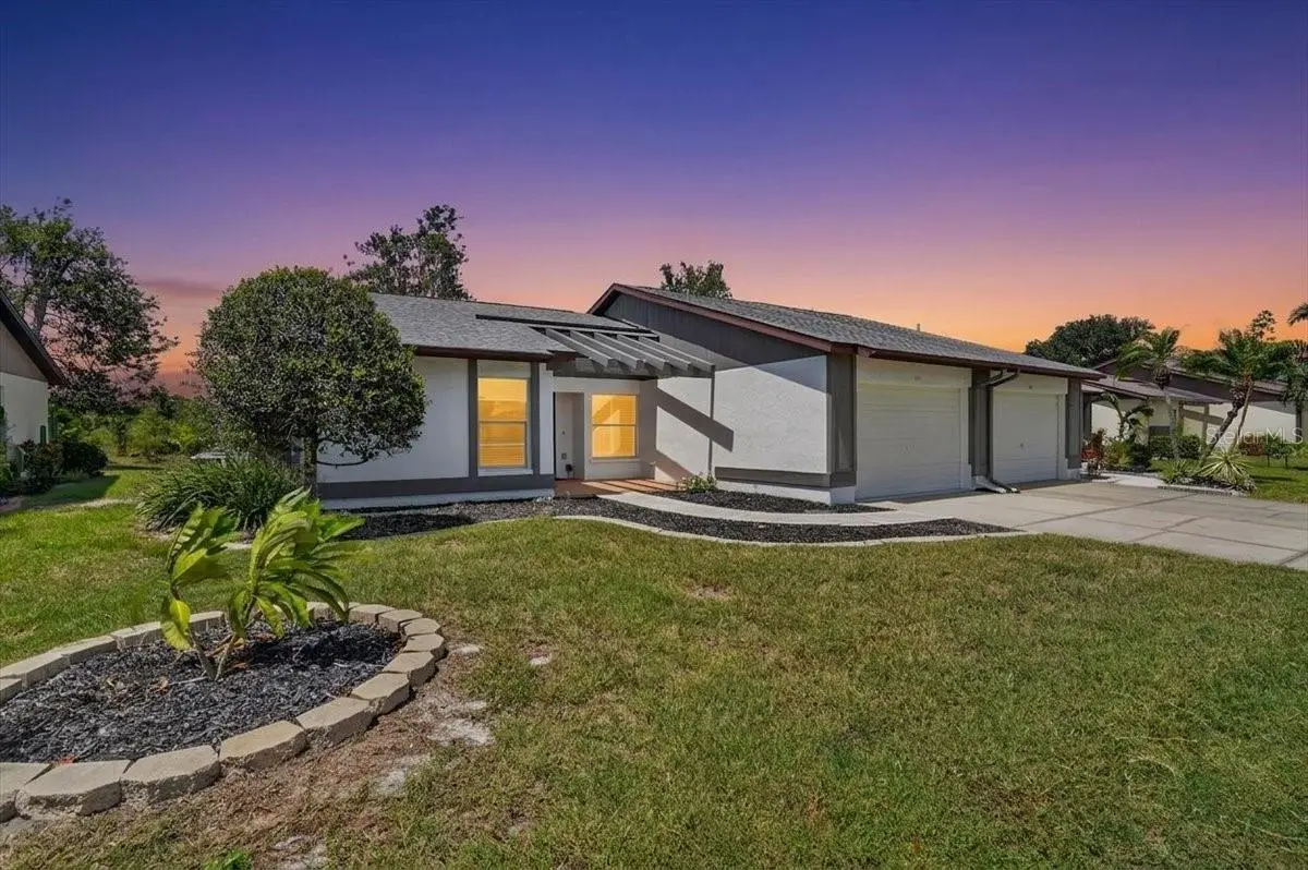 631 Foxwood Boulevard, FL