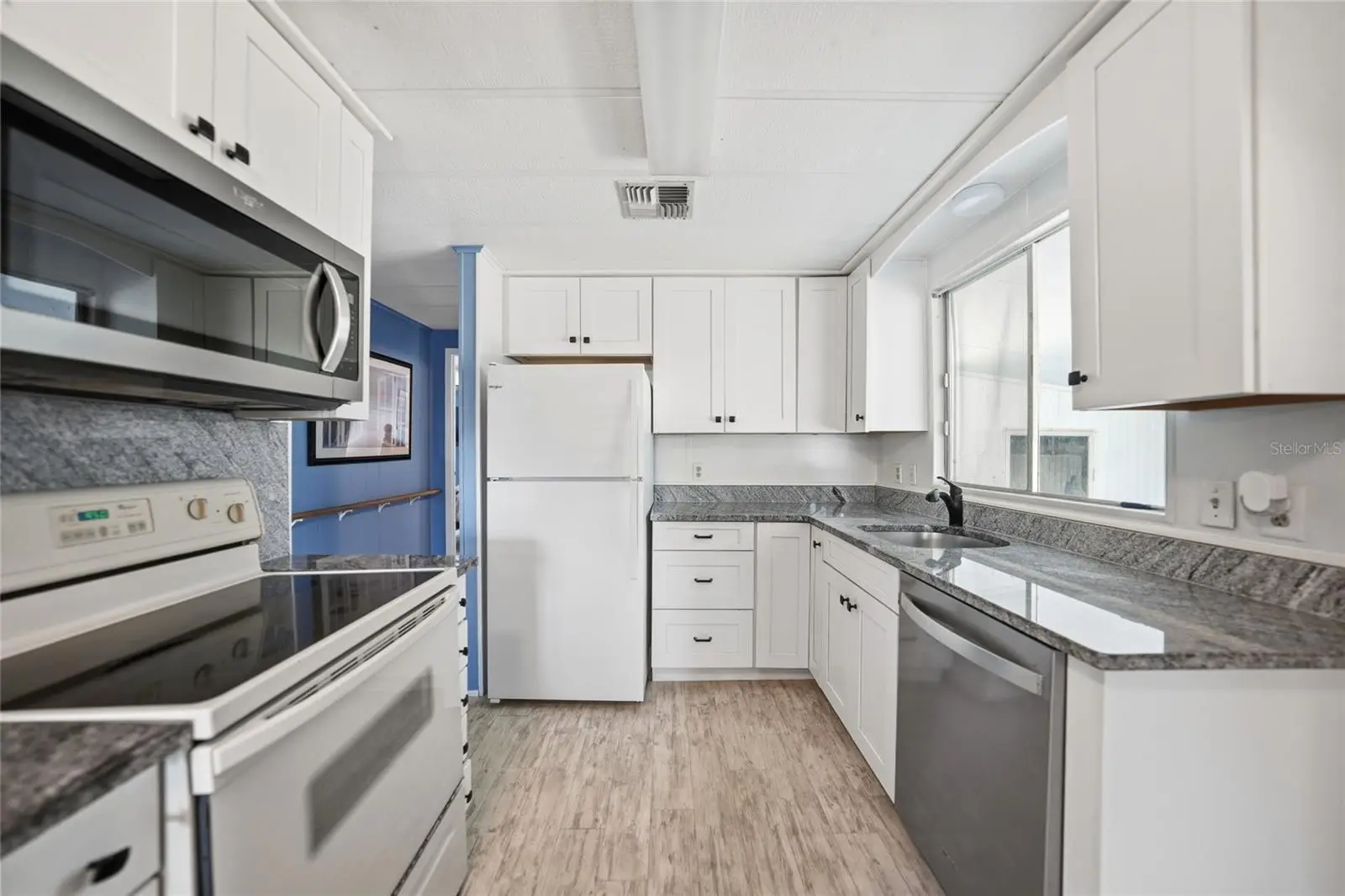 195 Fiji Circle, FL