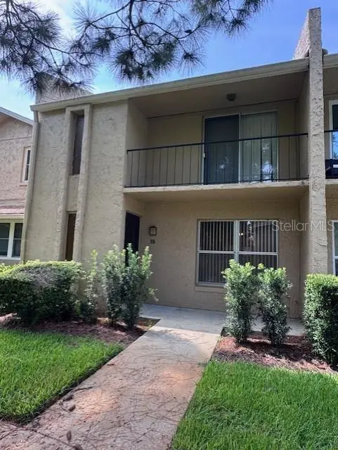 916 Park Lake Circle, FL