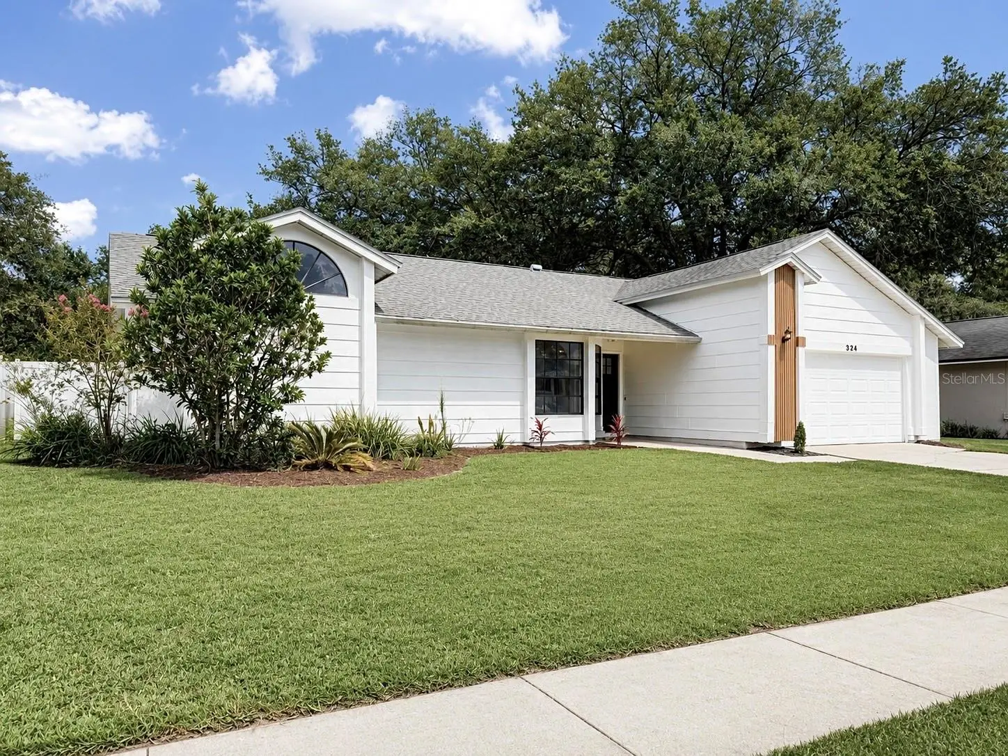 324 Ringwood Circle, FL