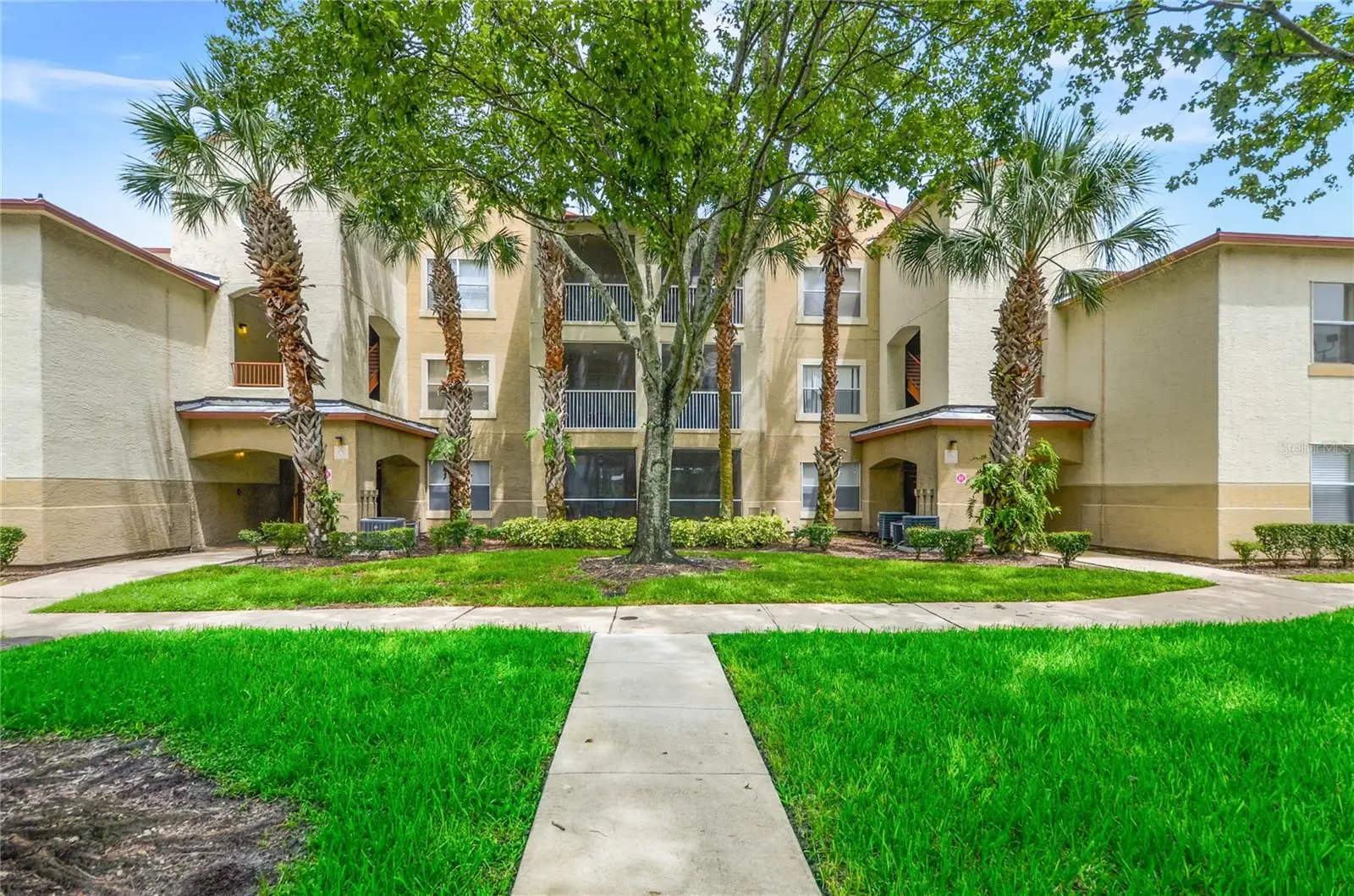 826 Camargo Way, FL