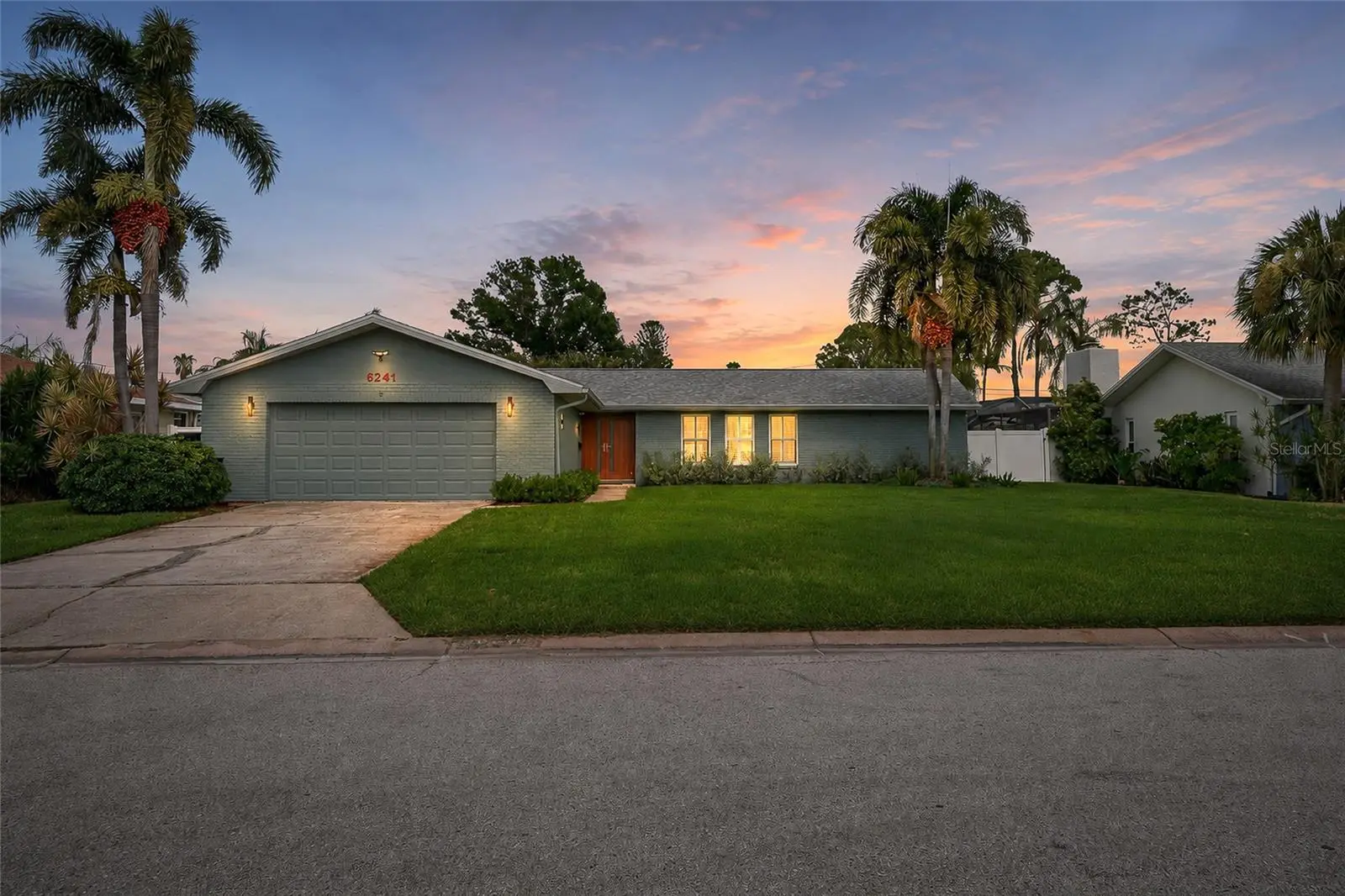 6241 Tanglewood Drive, FL
