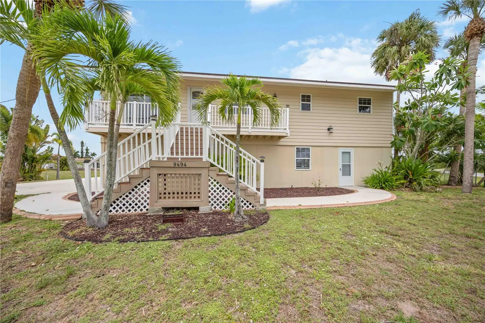 9494 Rosebud Circle, FL