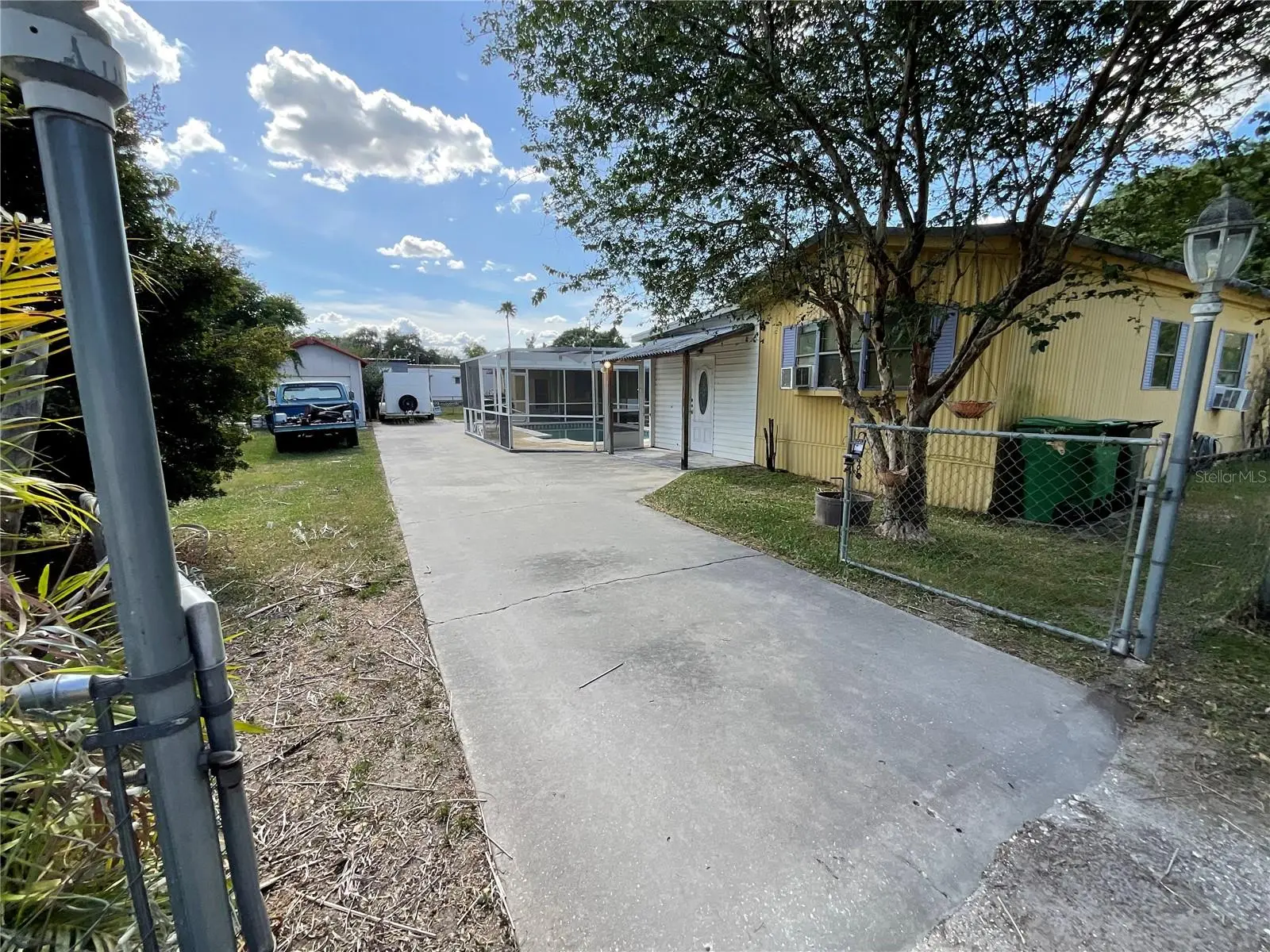 702 Jersey Court, FL