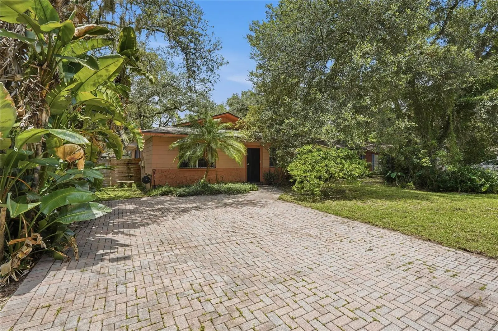 12922 Albany Avenue, FL