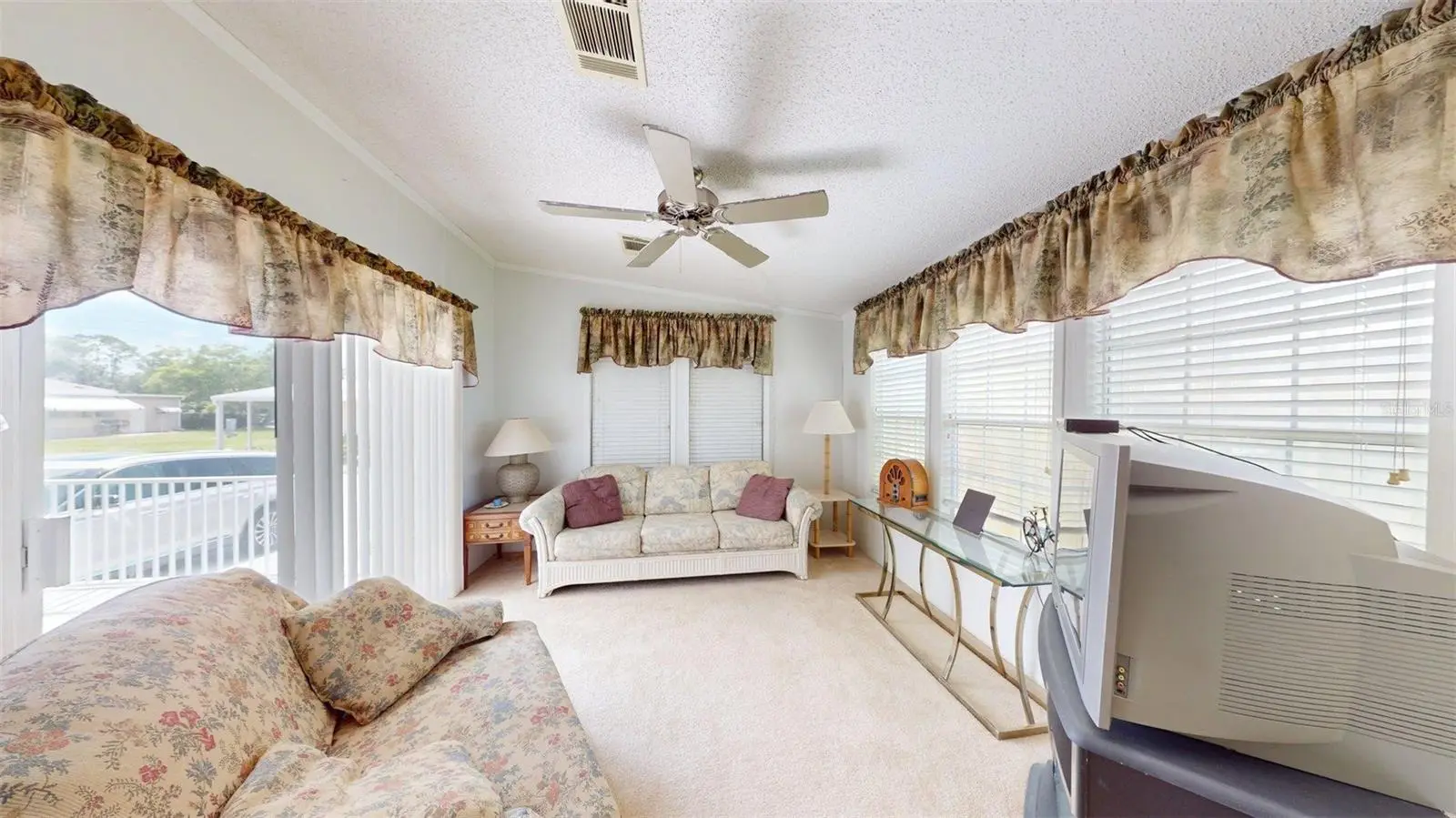 2100 Kings Highway, FL
