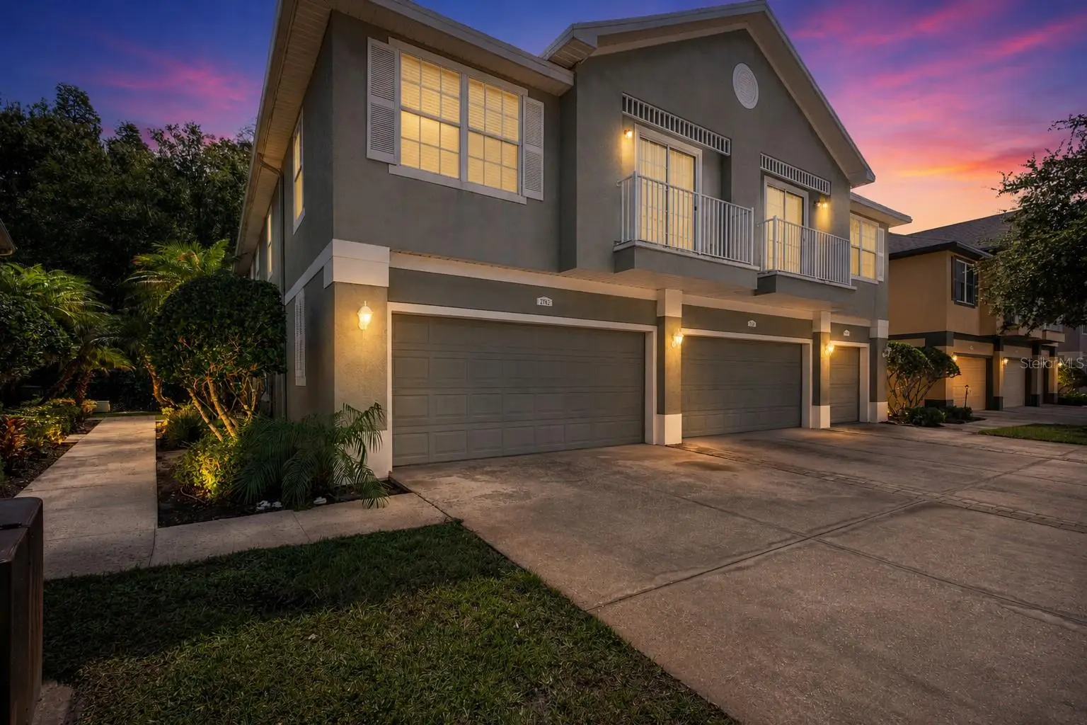 27627 Pleasure Ride Loop, FL