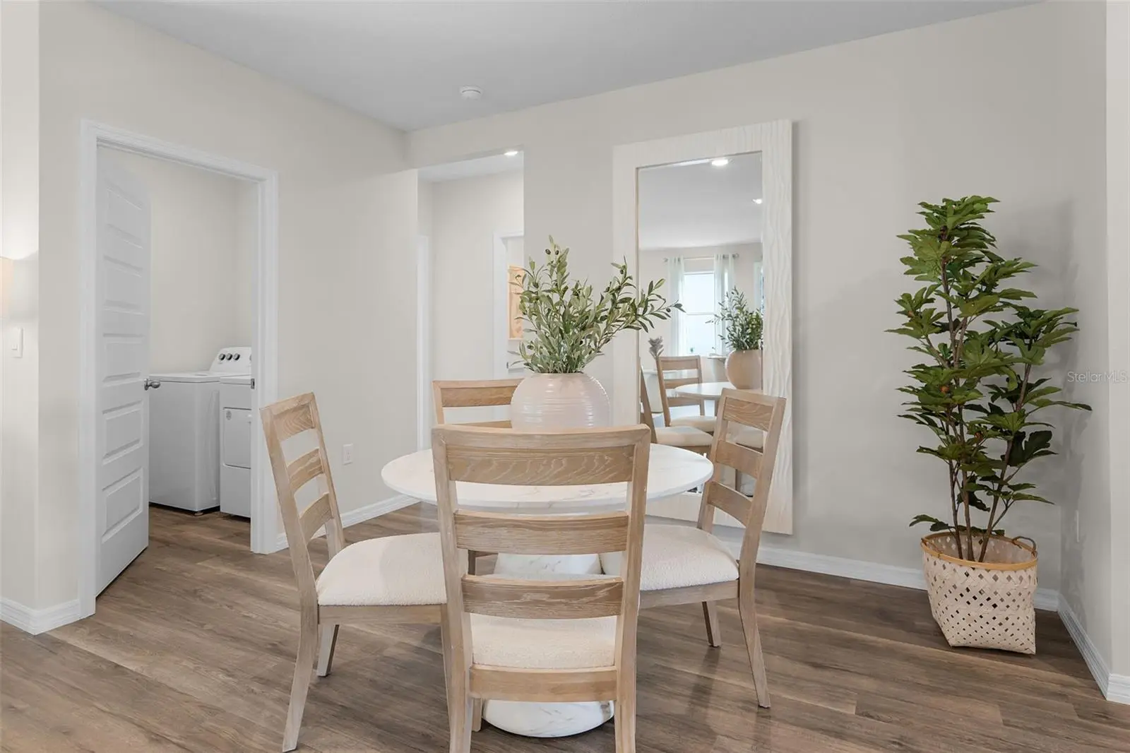 8464 Fox Den Cove, FL