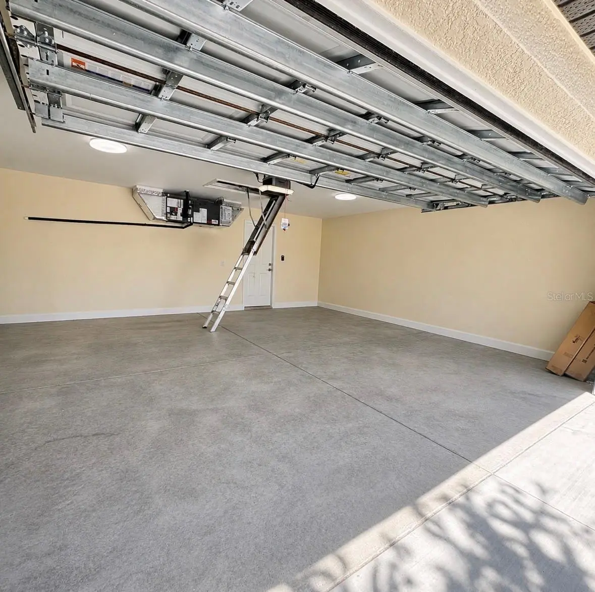 121 Mariner Lane, FL