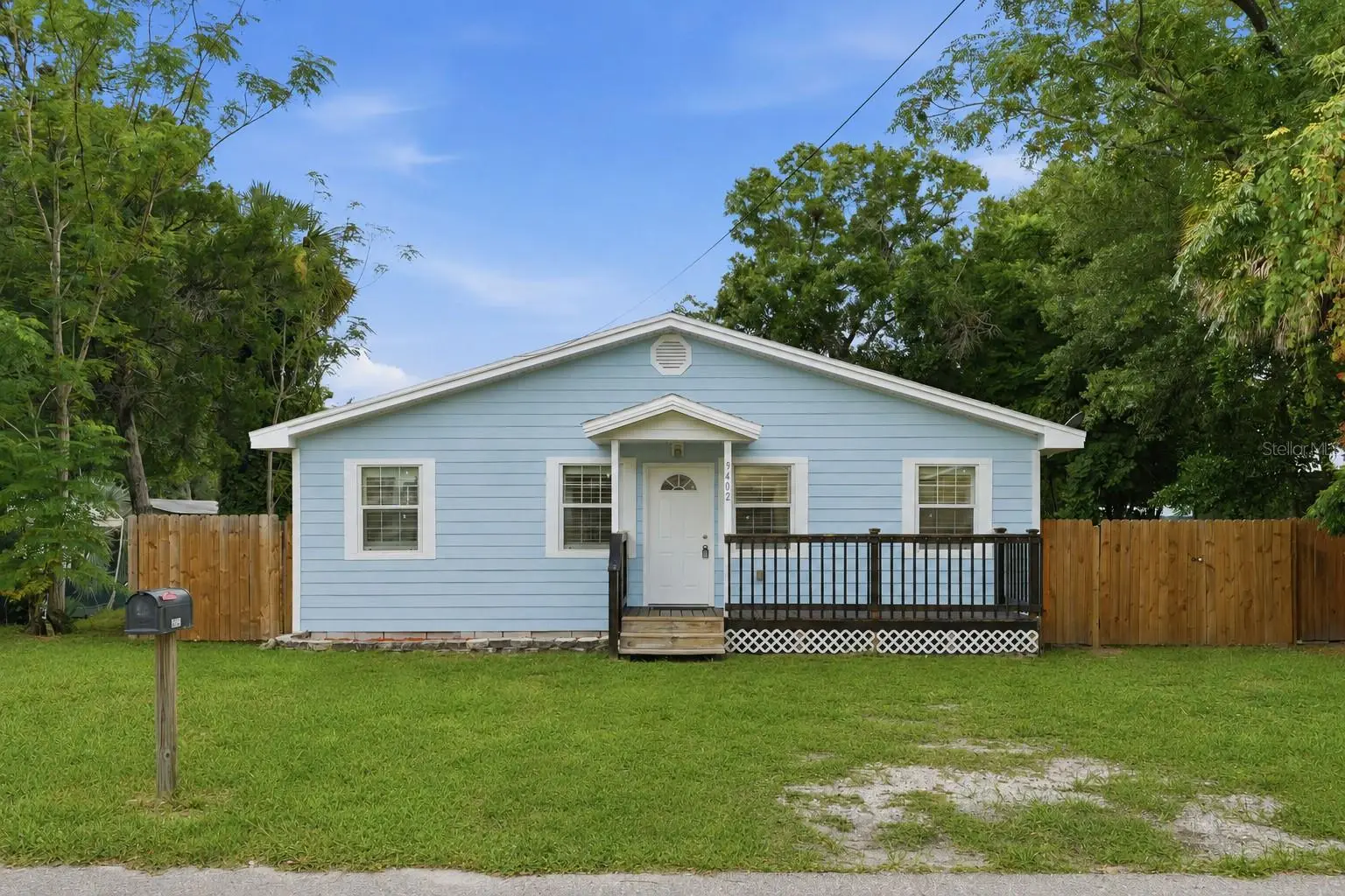 9402 N 12th St, FL