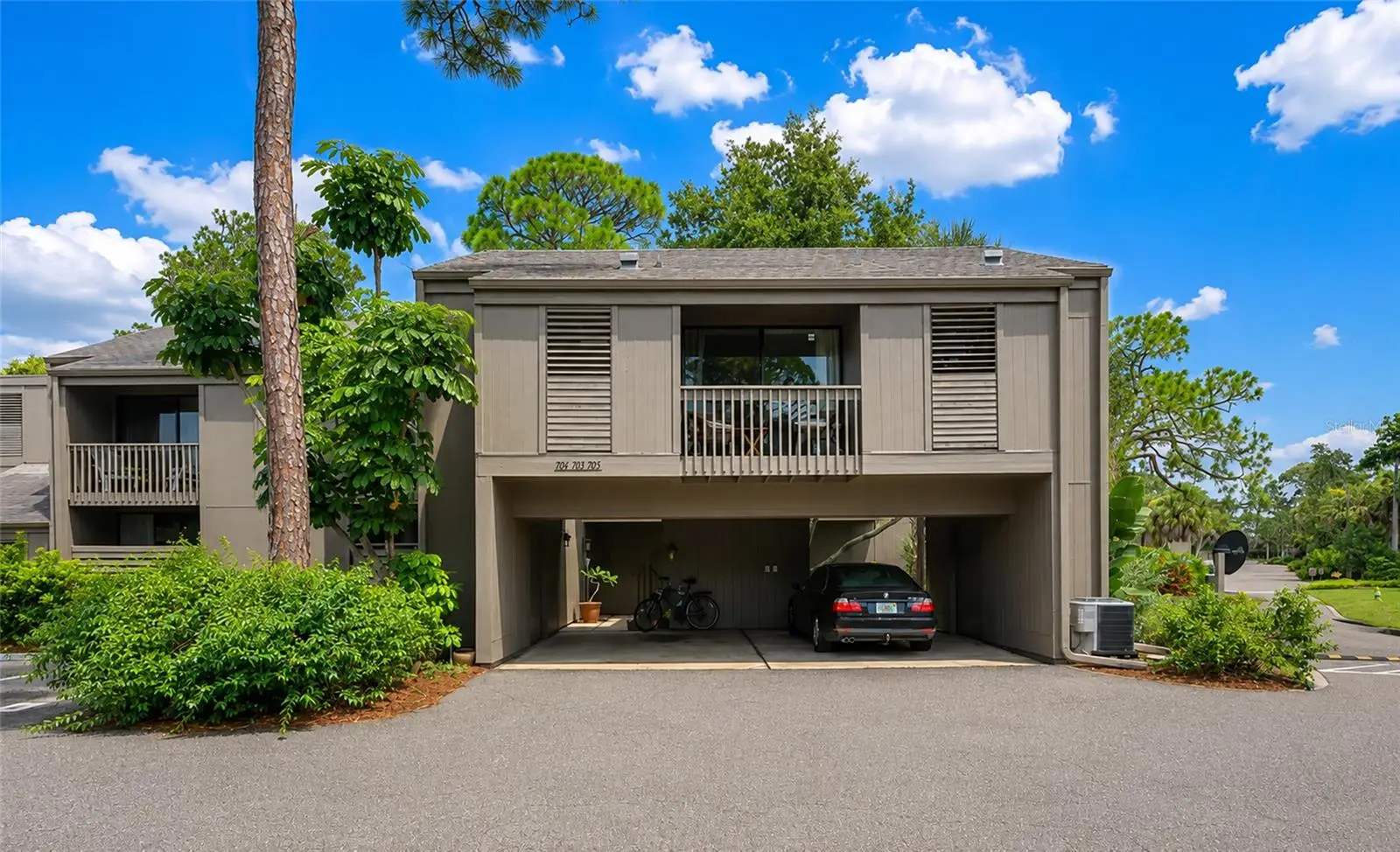 701 Pine Run Drive, FL