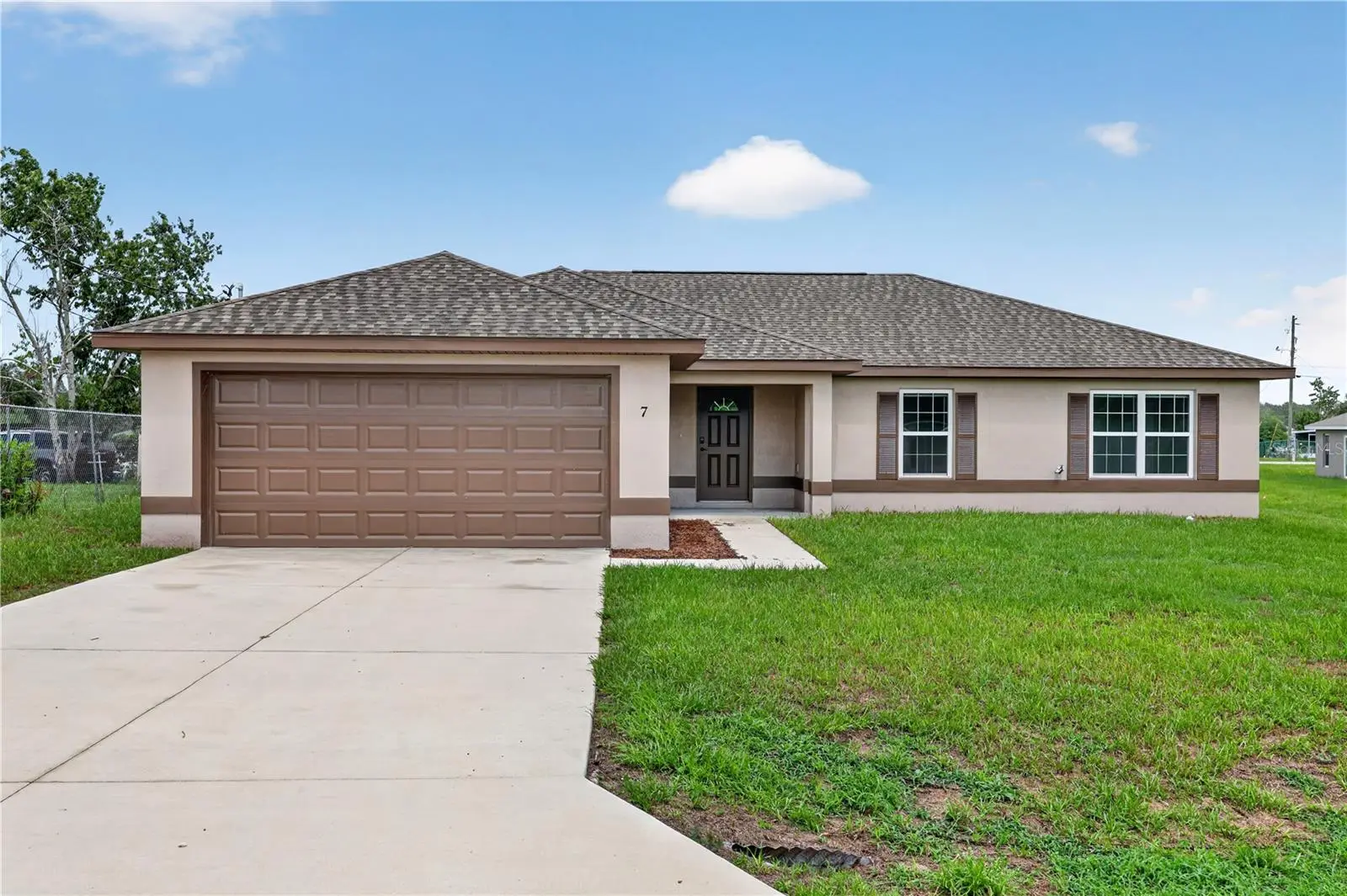7 Willow Run Drive, FL